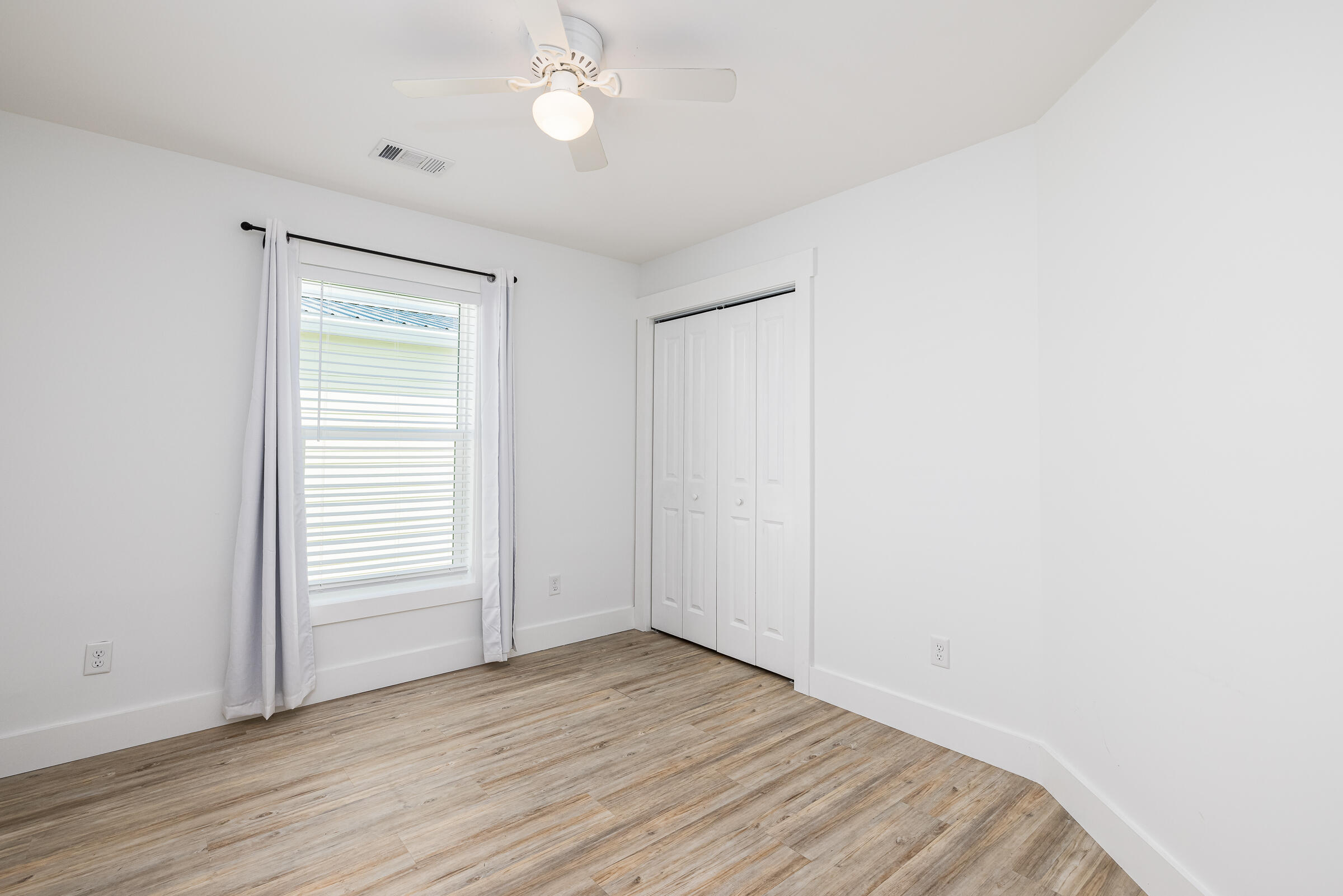 718 Garden State Lane Property Photo 22
