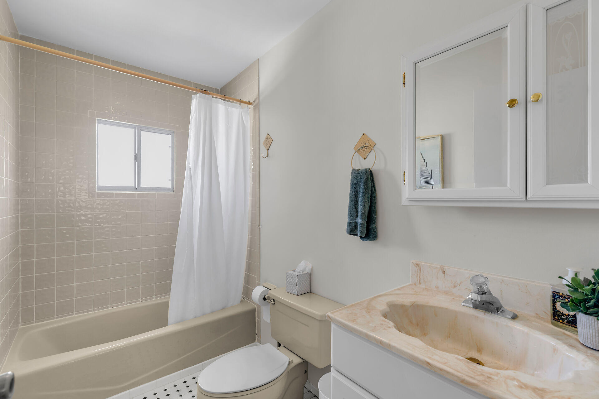 1519 Johnson Street Property Photo 46