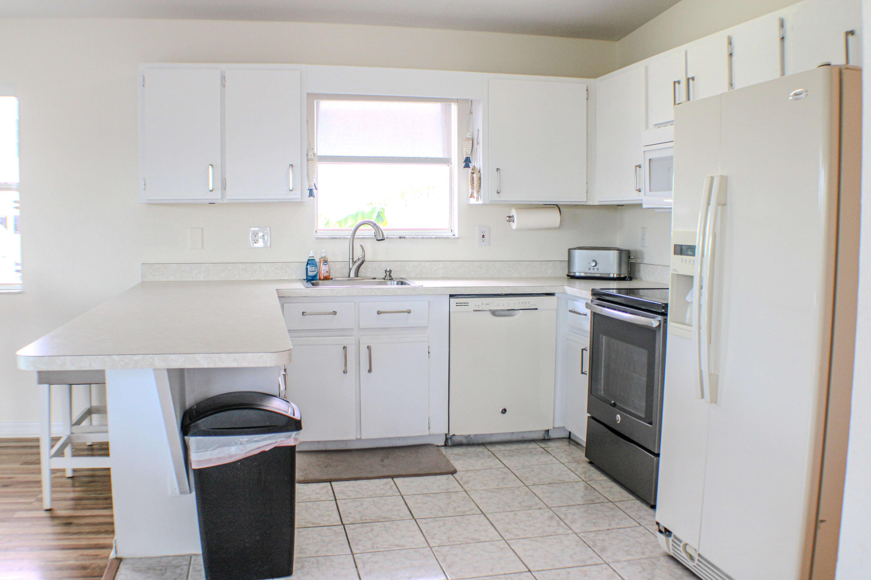 325 N Anglers Drive Property Photo 11