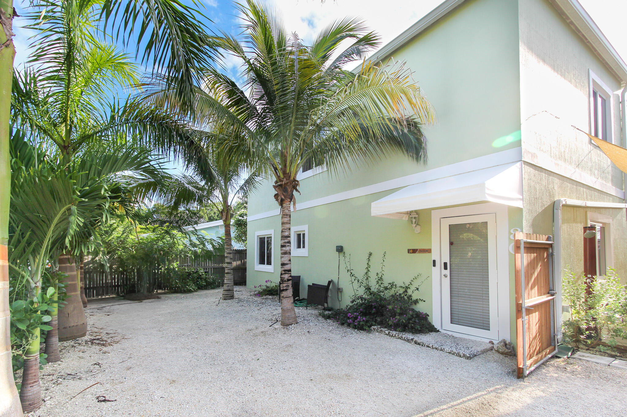 80 Le Grand Drive Property Photo 1