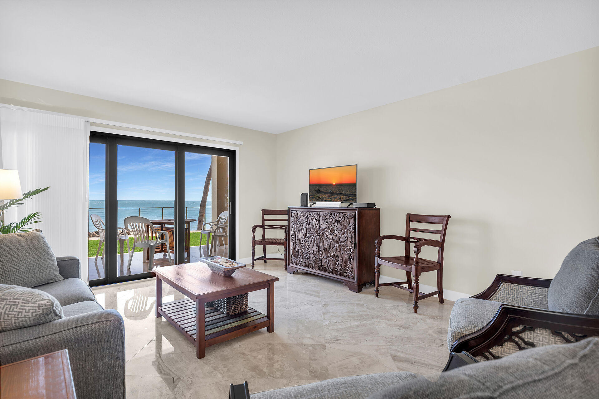 1001 W Ocean Drive, 1-105 Property Photo 8