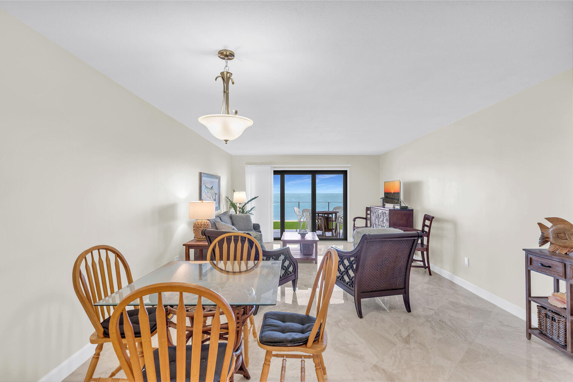 1001 W Ocean Drive, 1-105 Property Photo 11