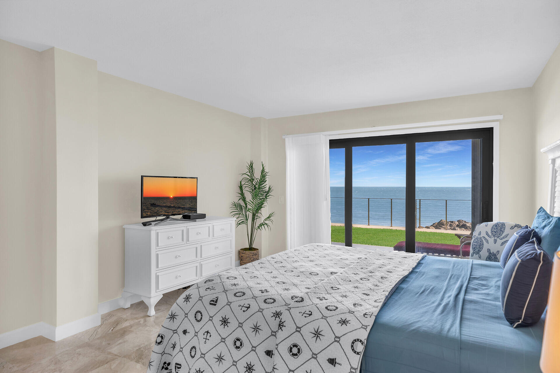 1001 W Ocean Drive, 1-105 Property Photo 14