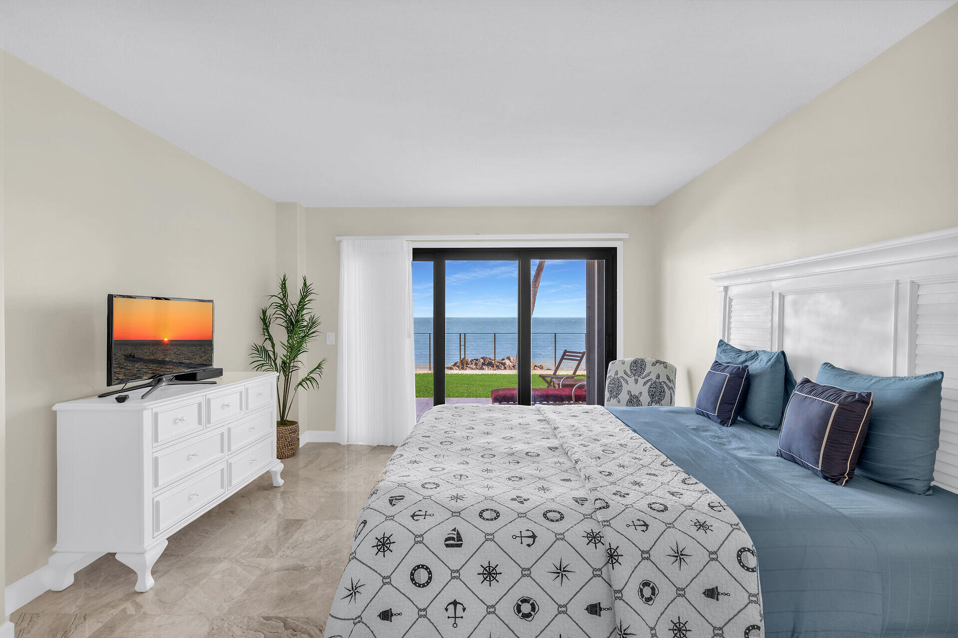 1001 W Ocean Drive, 1-105 Property Photo 15