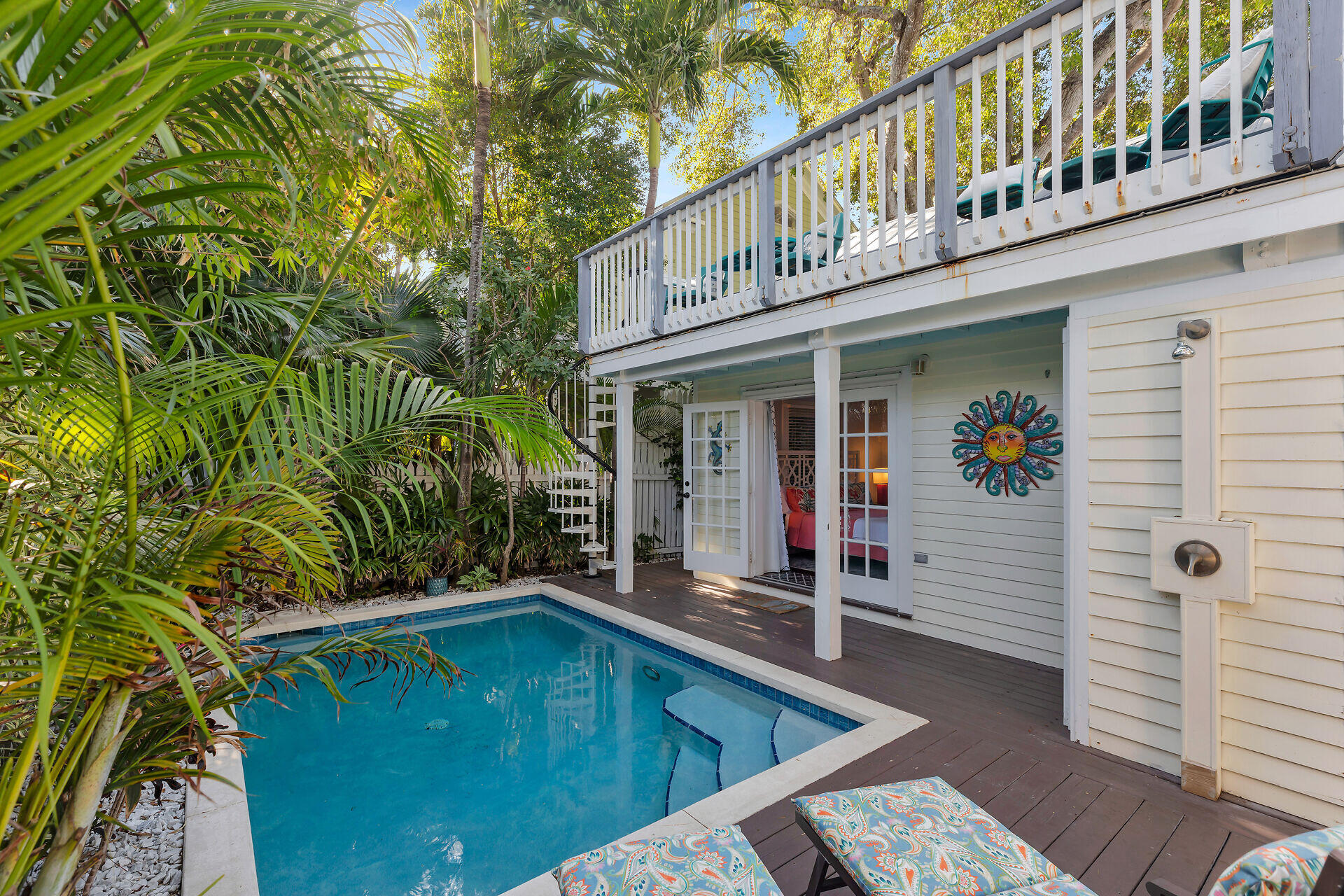 412 Louisa Street Property Photo 2