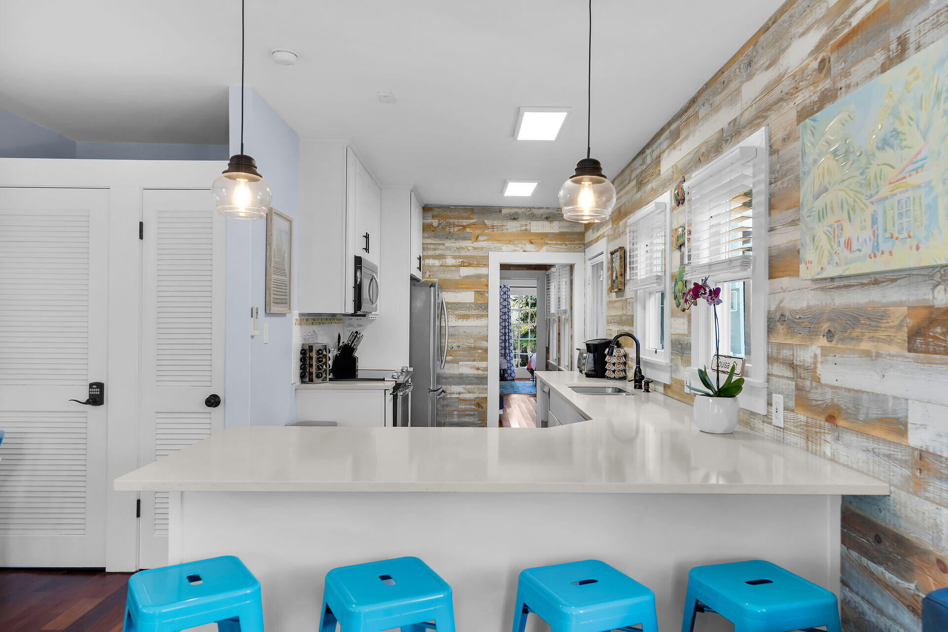 412 Louisa Street Property Photo 12