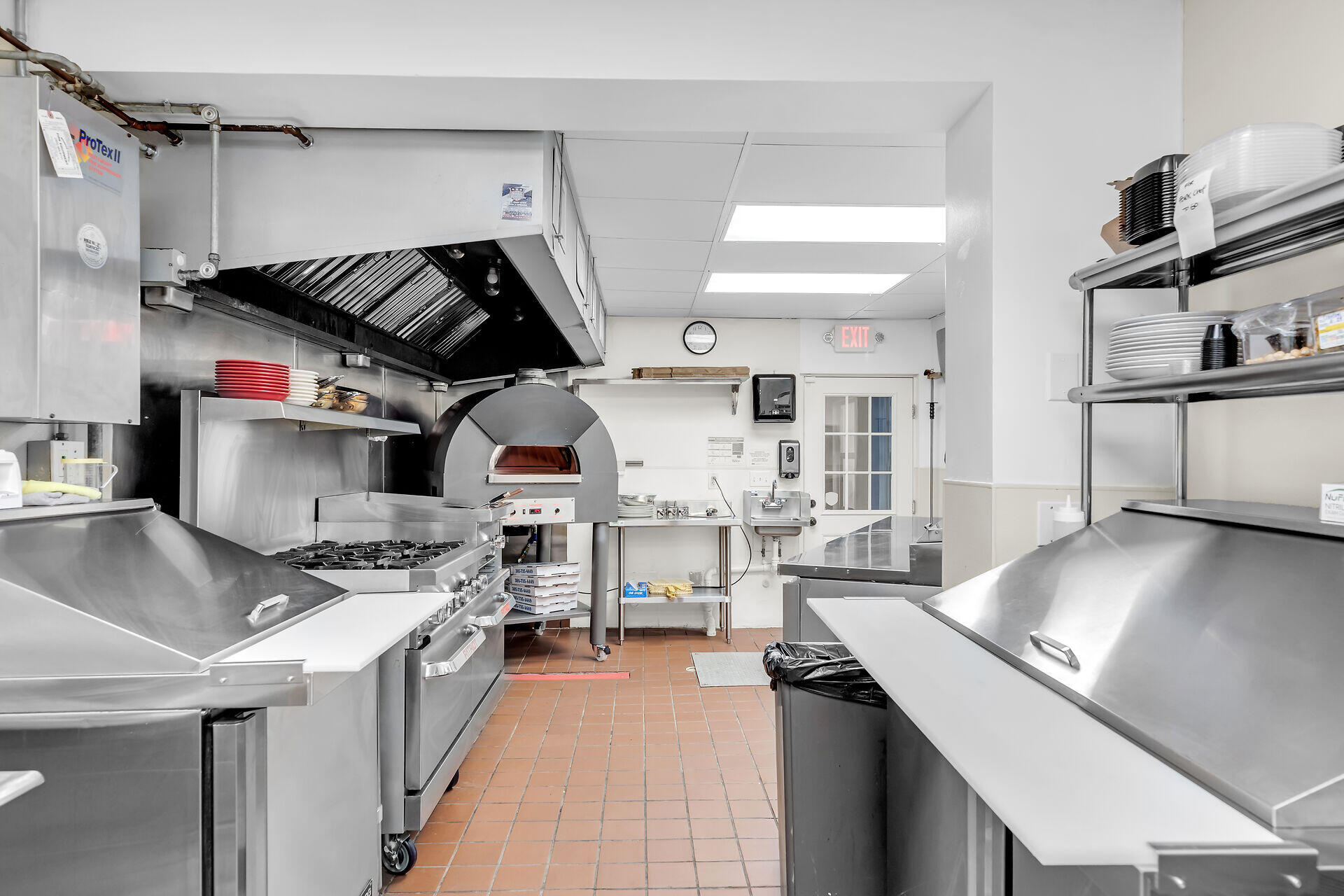 1110 White Street Pizza Property Photo 15
