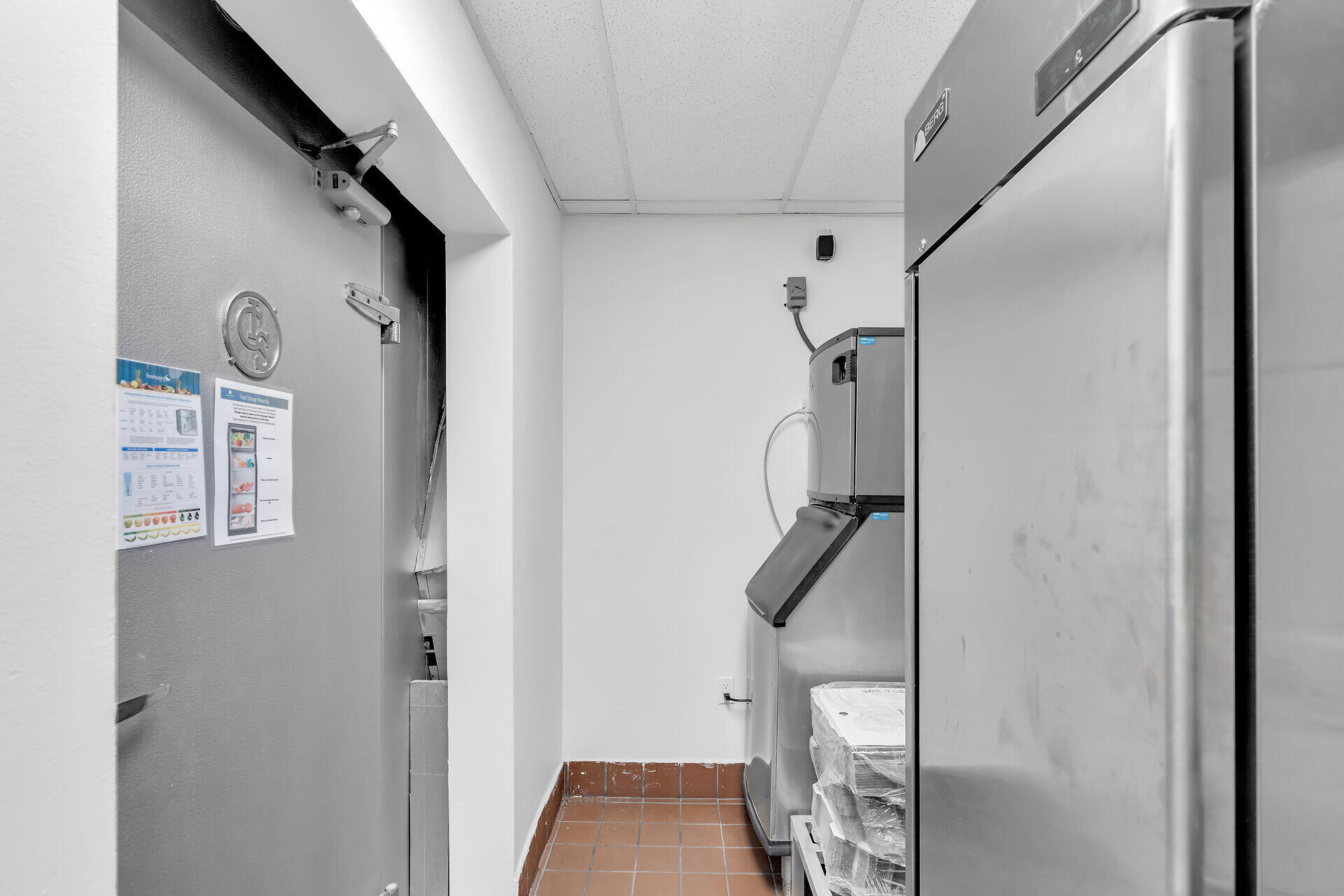 1110 White Street Pizza Property Photo 24