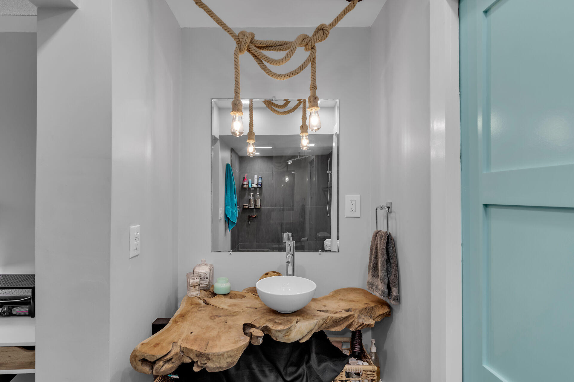 88540 Overseas Highway, 104 And Boat Slip 46 Property Photo 17