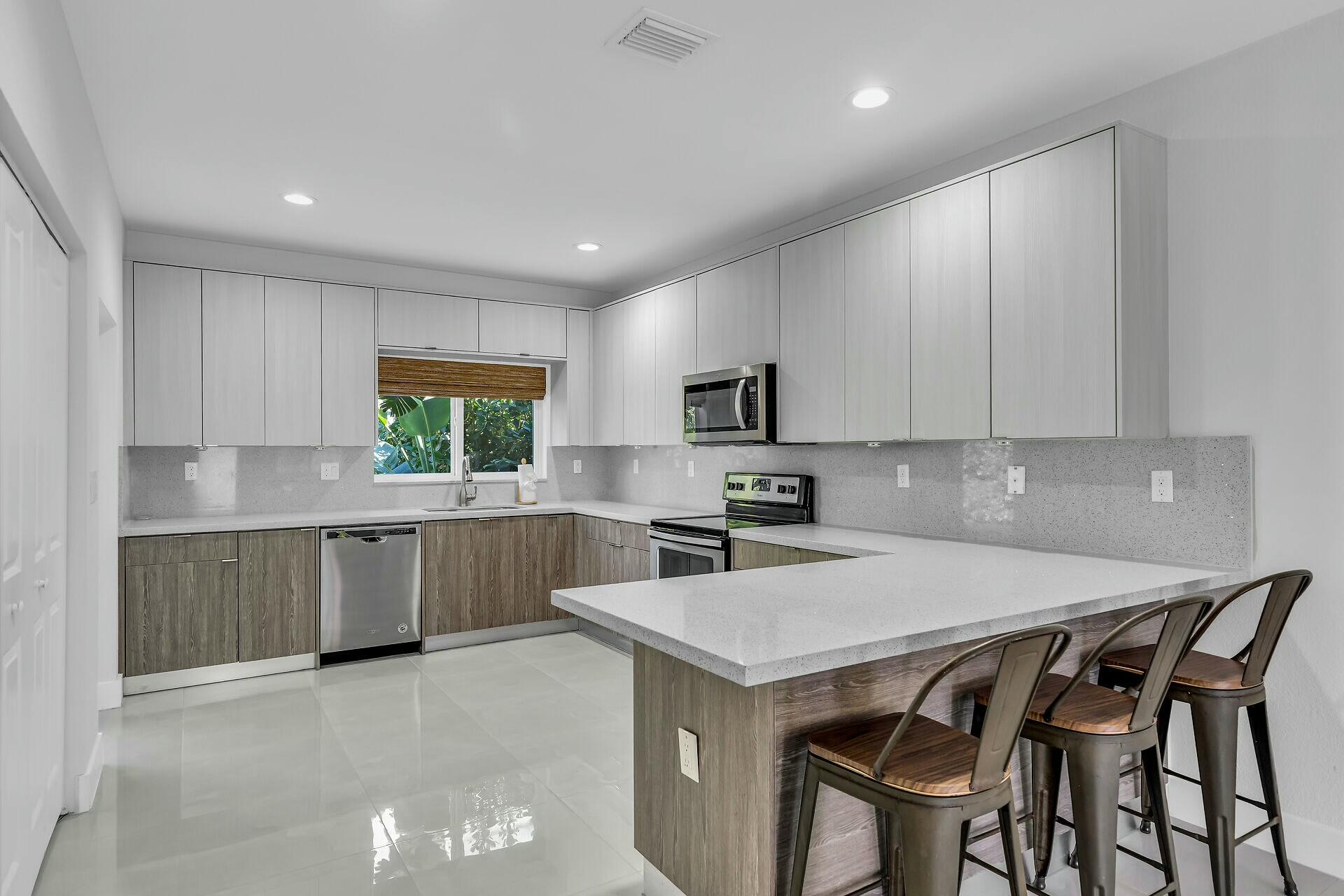 230 8th Street Property Photo 10
