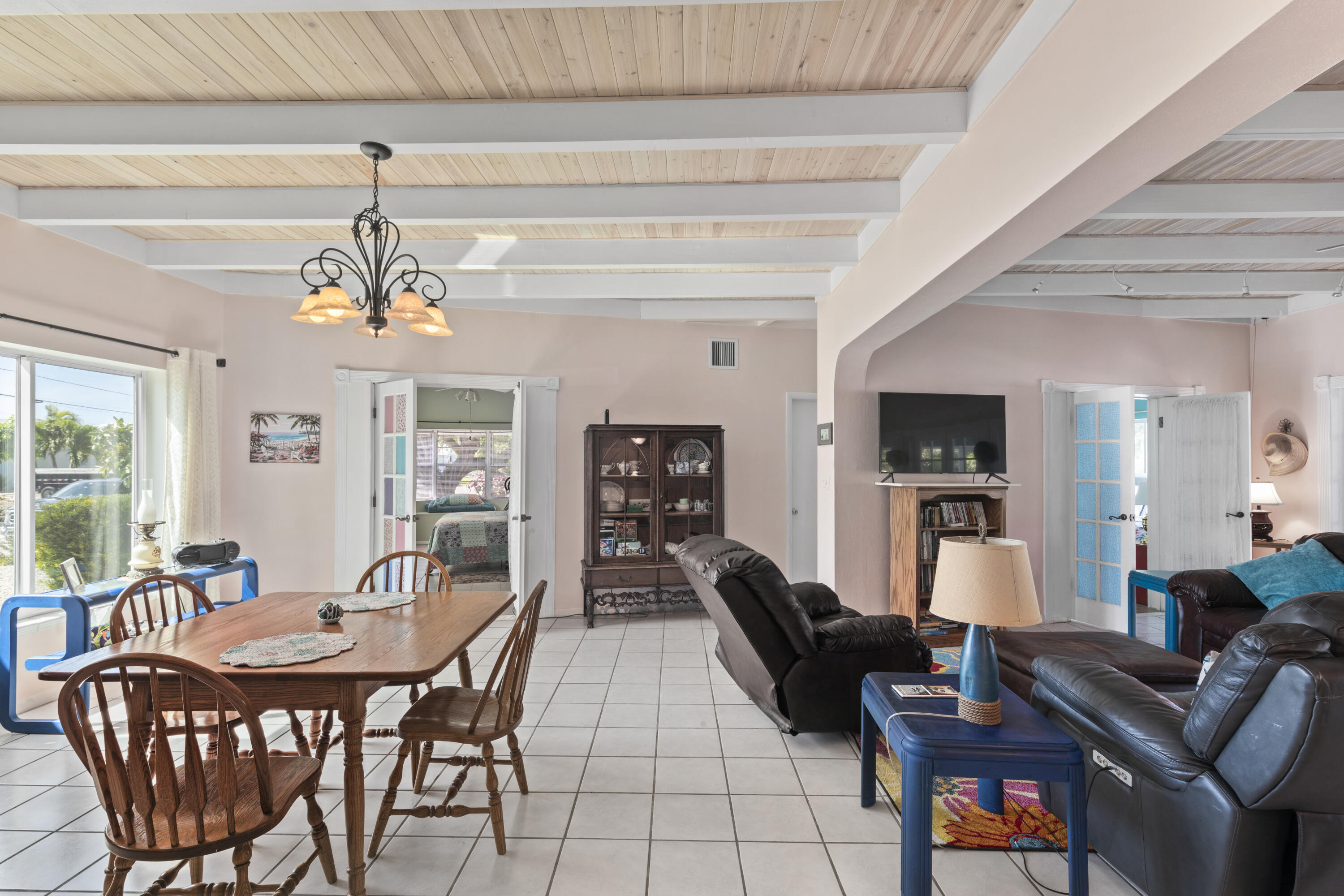 21073 7th Avenue Property Photo 6