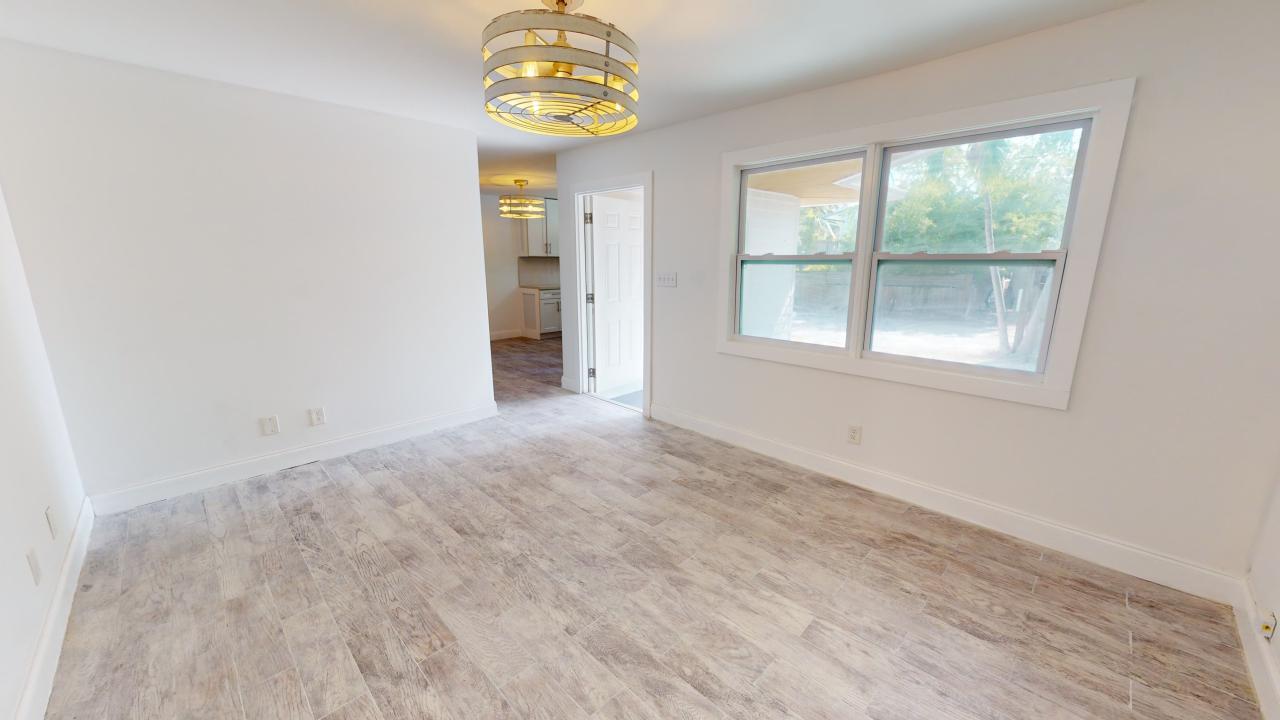 3329 Harriet Avenue Property Photo 4