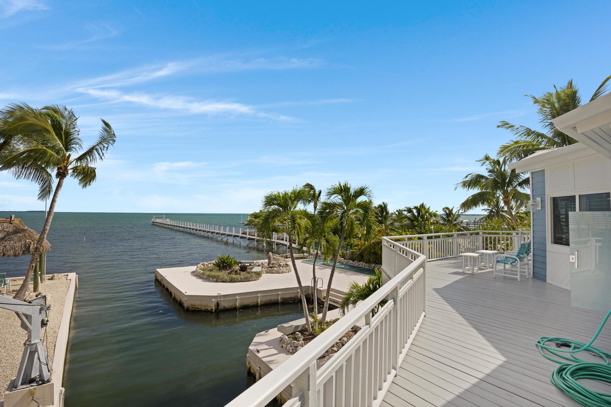 815 E Shore Drive Property Photo 2