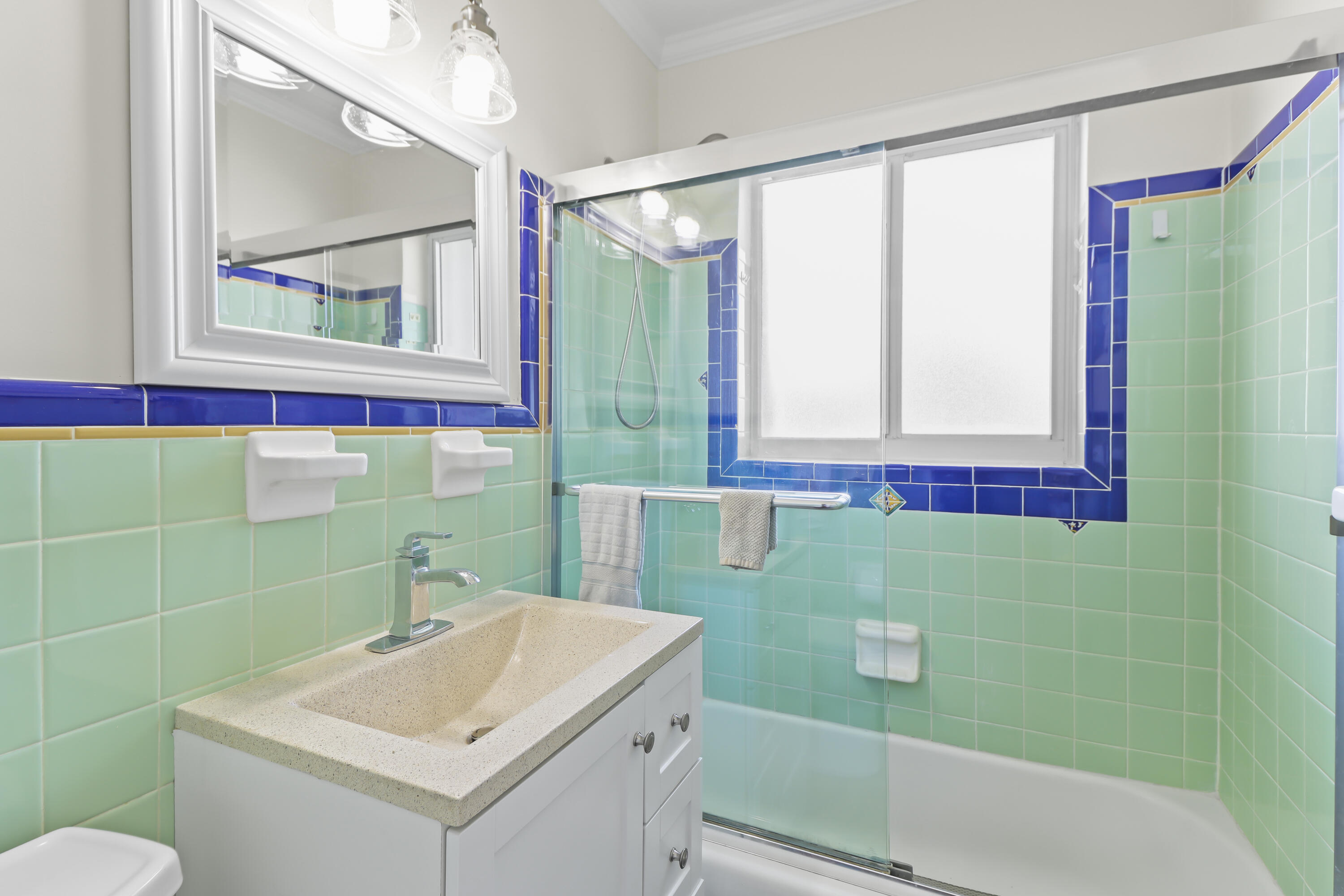 908 18th Street Property Photo 14