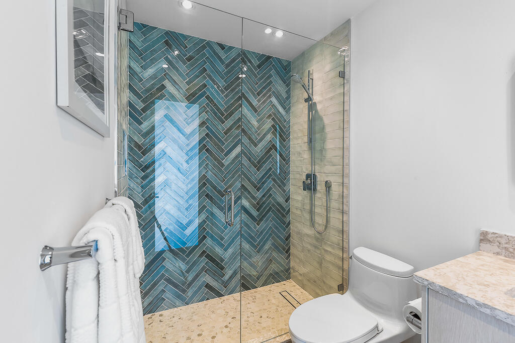 150 S Bahama Drive Property Photo 11