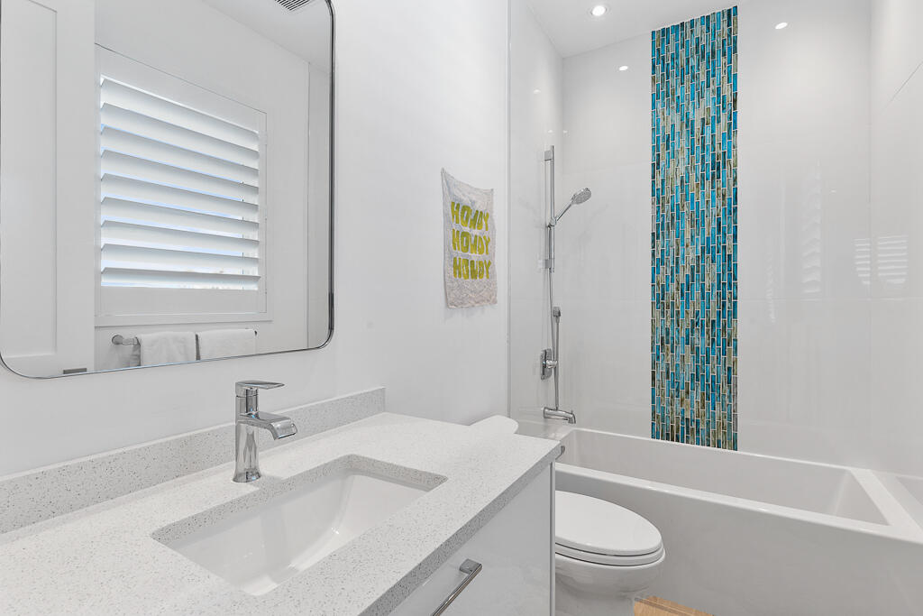 150 S Bahama Drive Property Photo 32