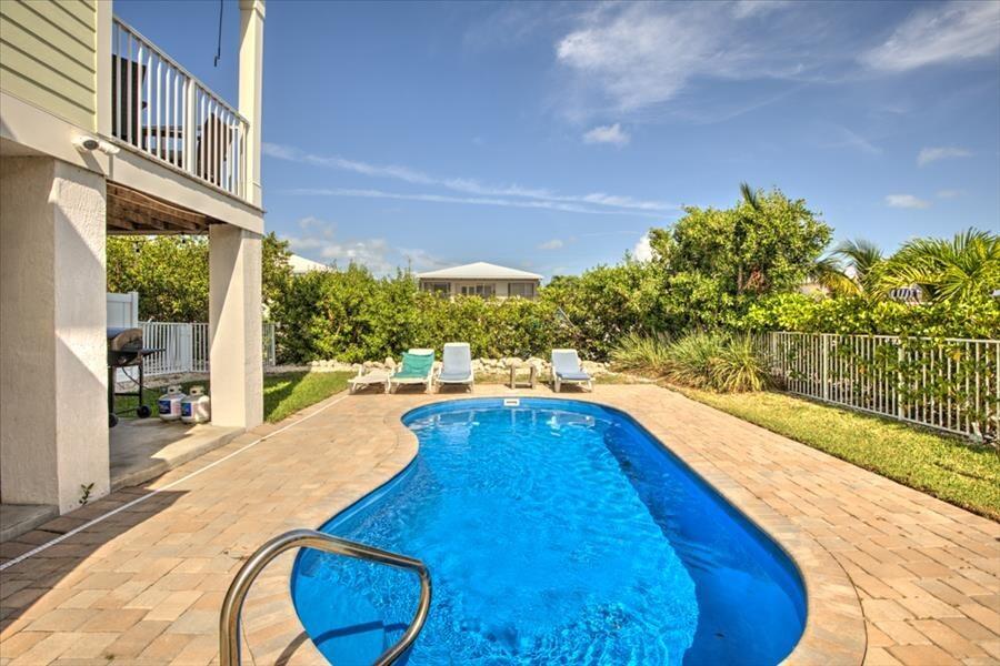 227 Sombrero Beach Road, 1 Property Photo 2
