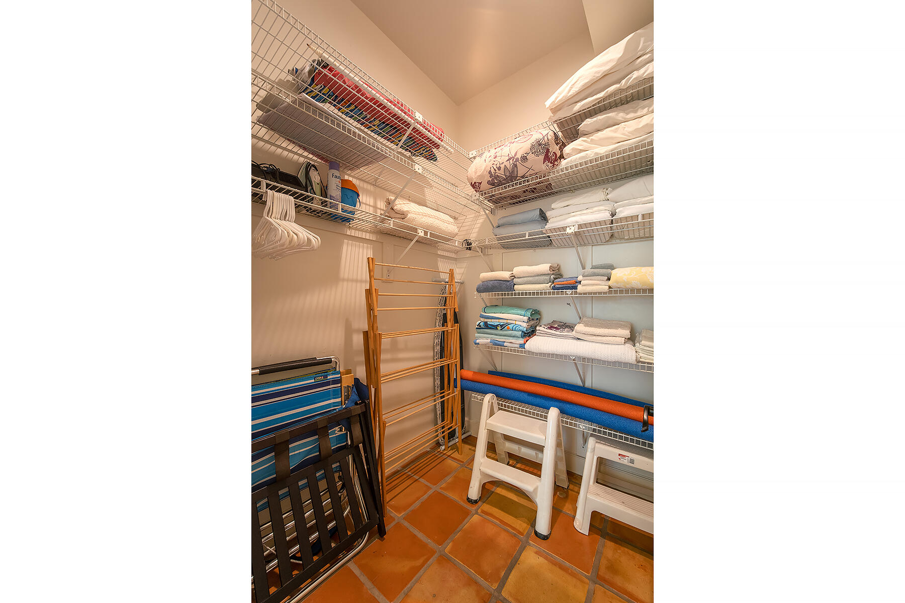 401 Emma Street, H Property Photo 33