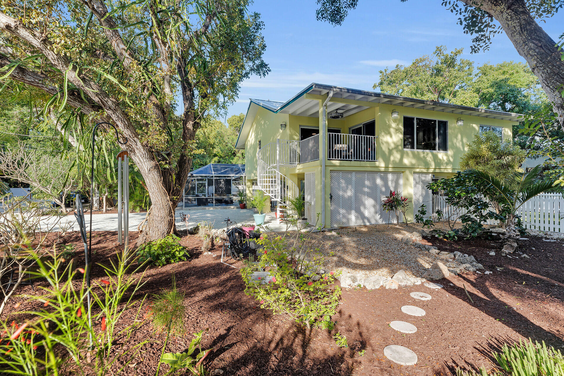 155 Fontaine Drive Property Photo 4
