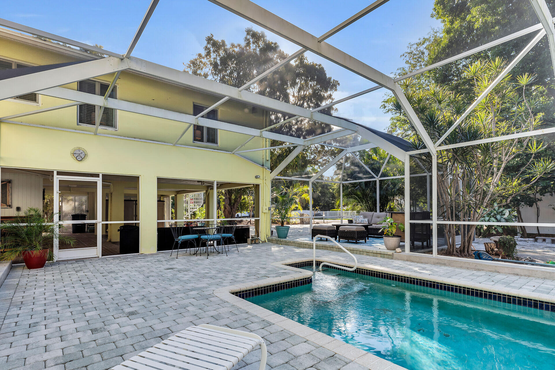 155 Fontaine Drive Property Photo 8