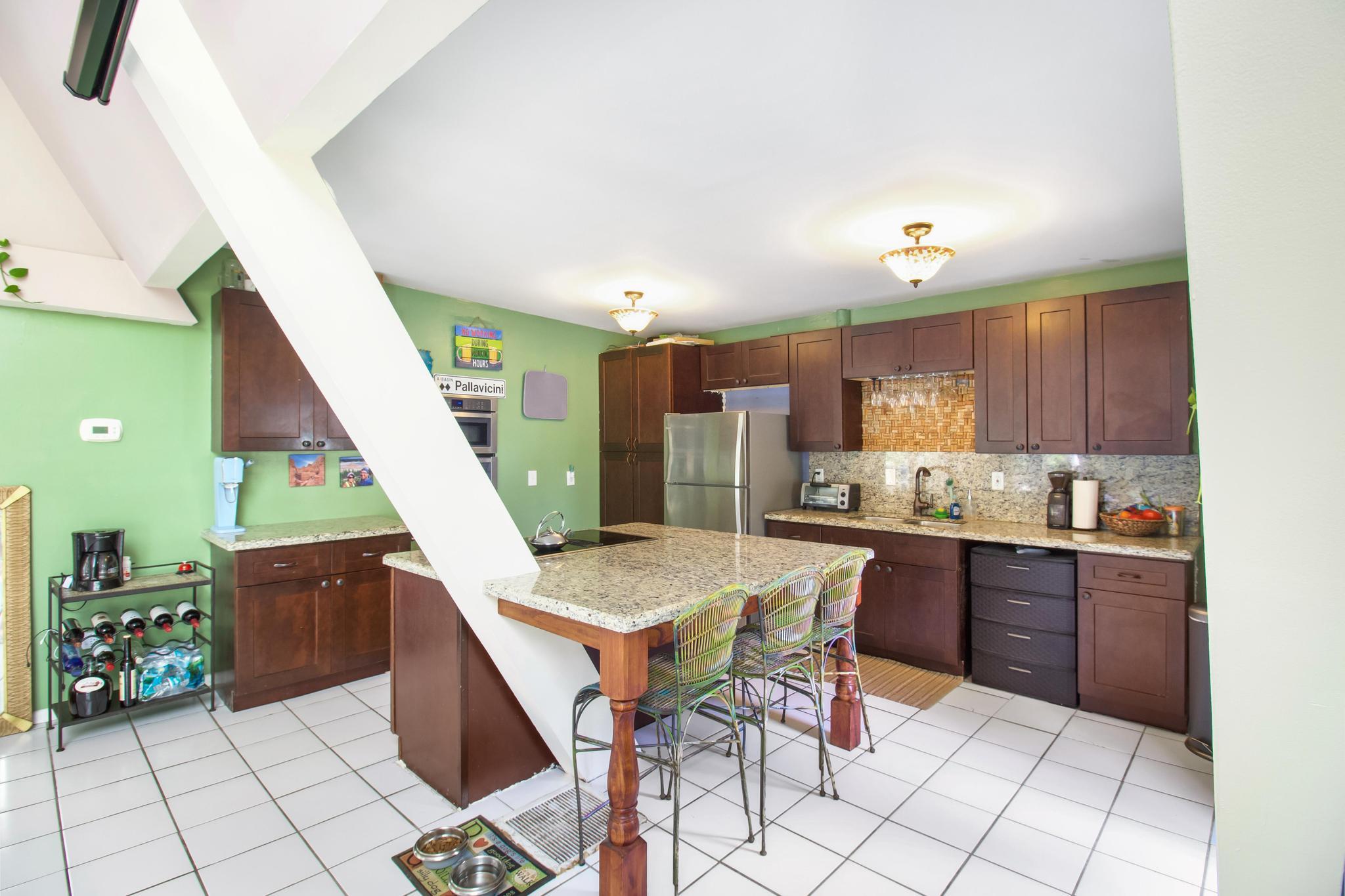 1923 Narcissus Avenue Property Photo 8