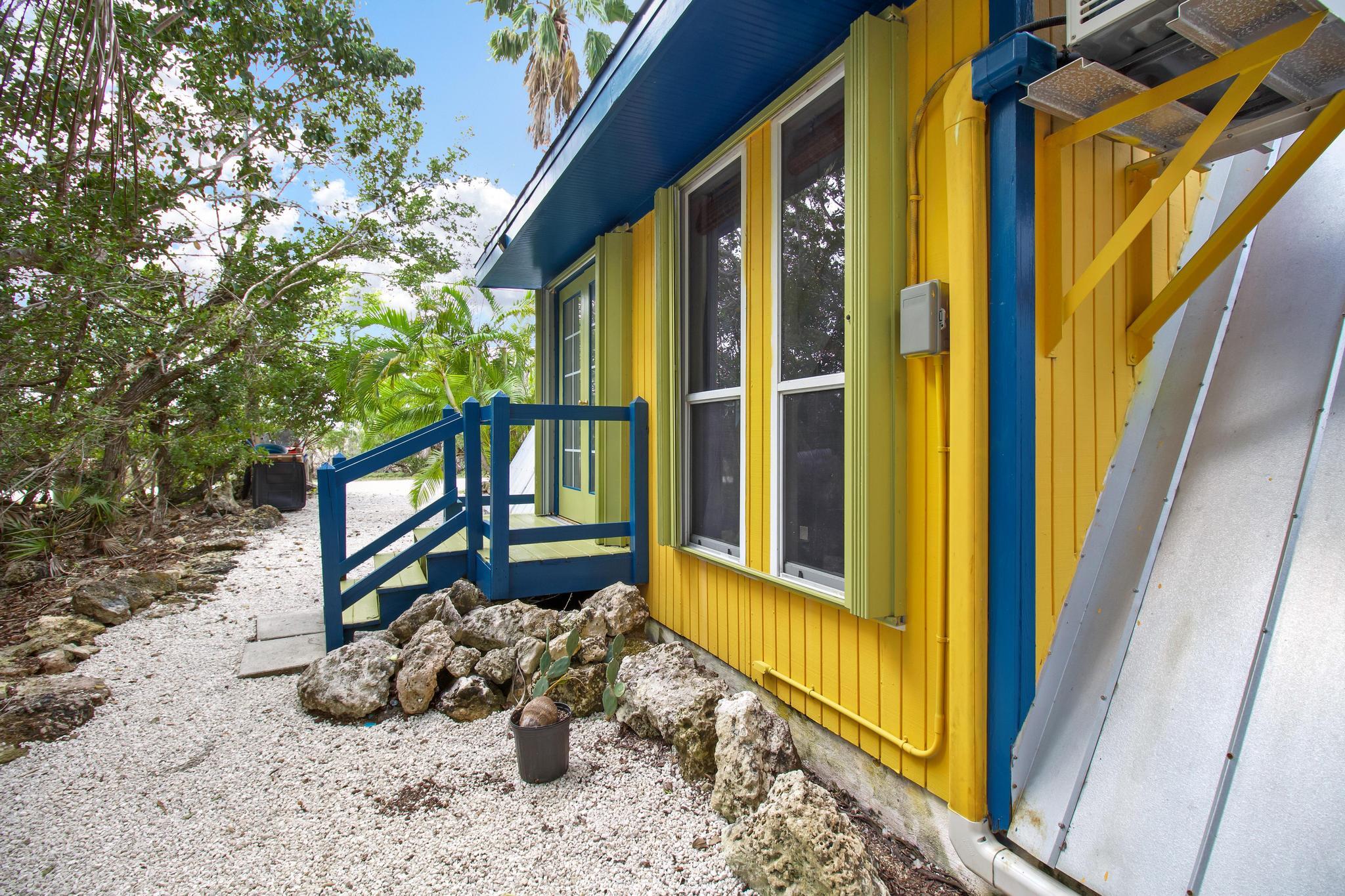 1923 Narcissus Avenue Property Photo 21