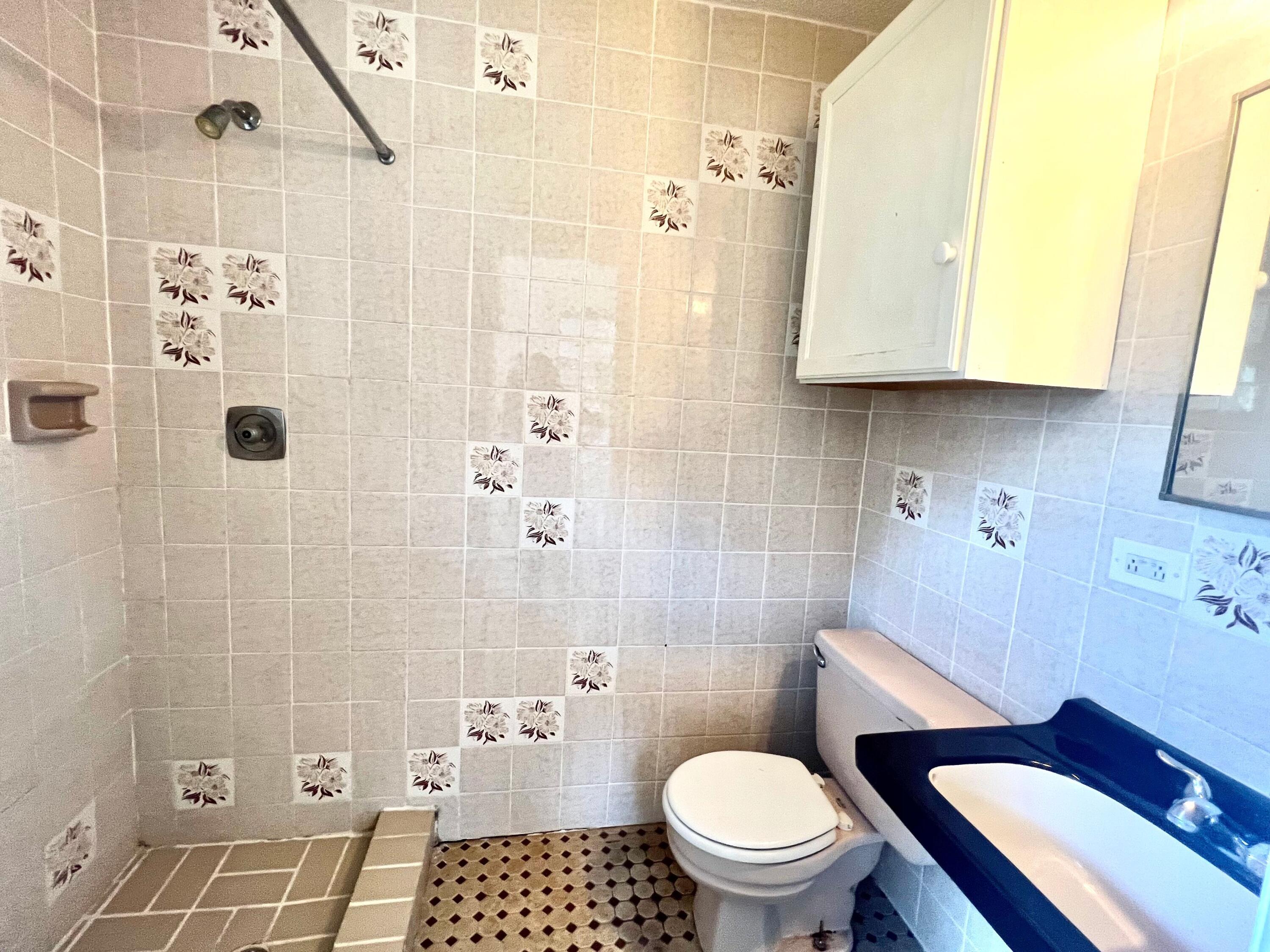 203 Tarpon Street Property Photo 14