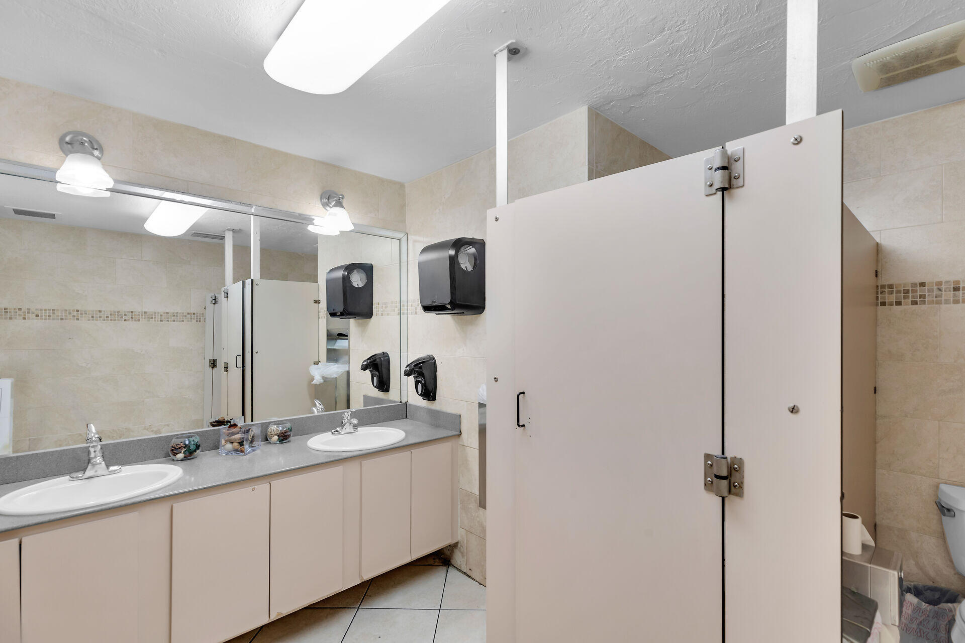 700 W Ocean Drive Property Photo 51