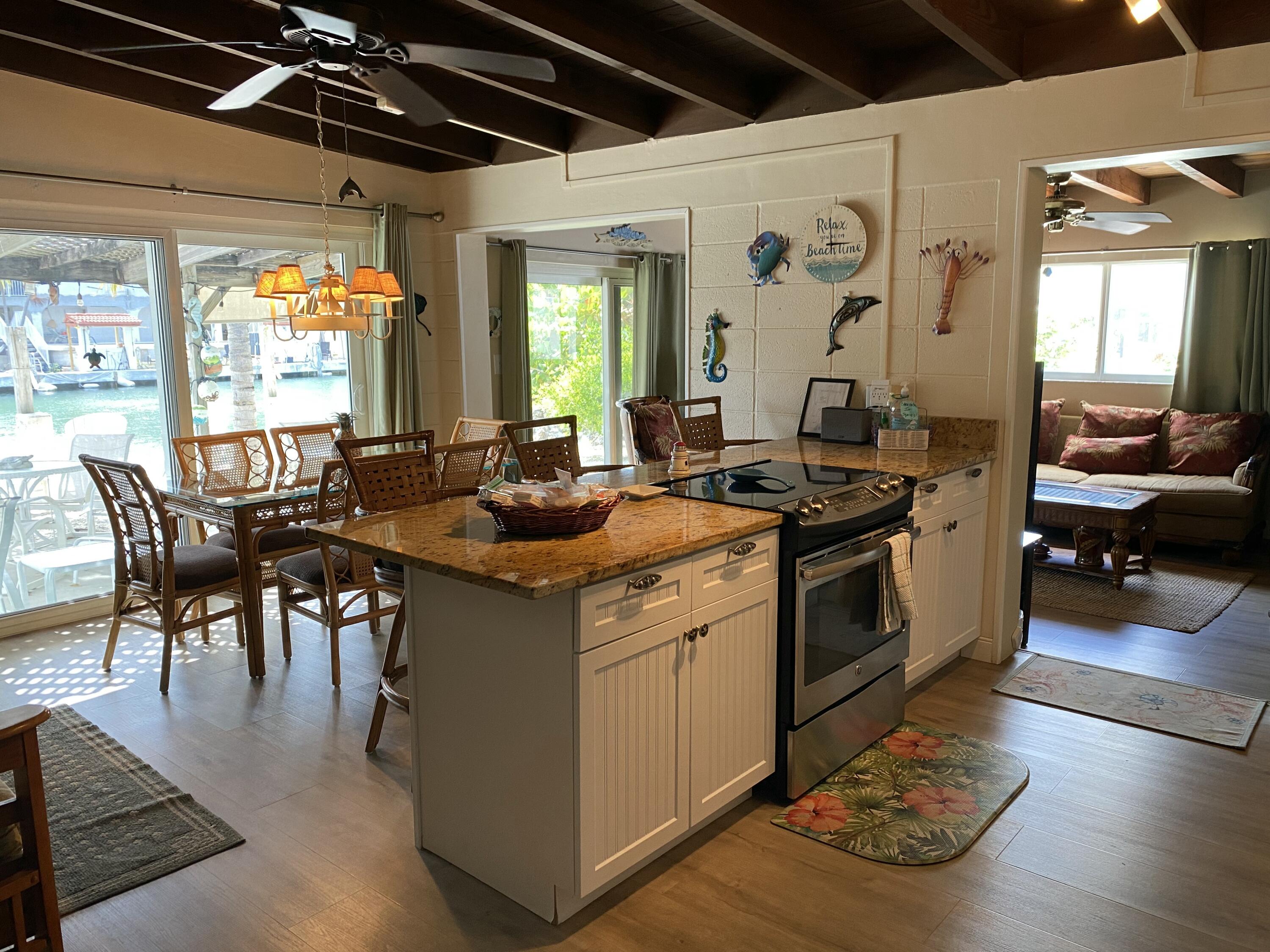 591 9th Street Property Photo 5
