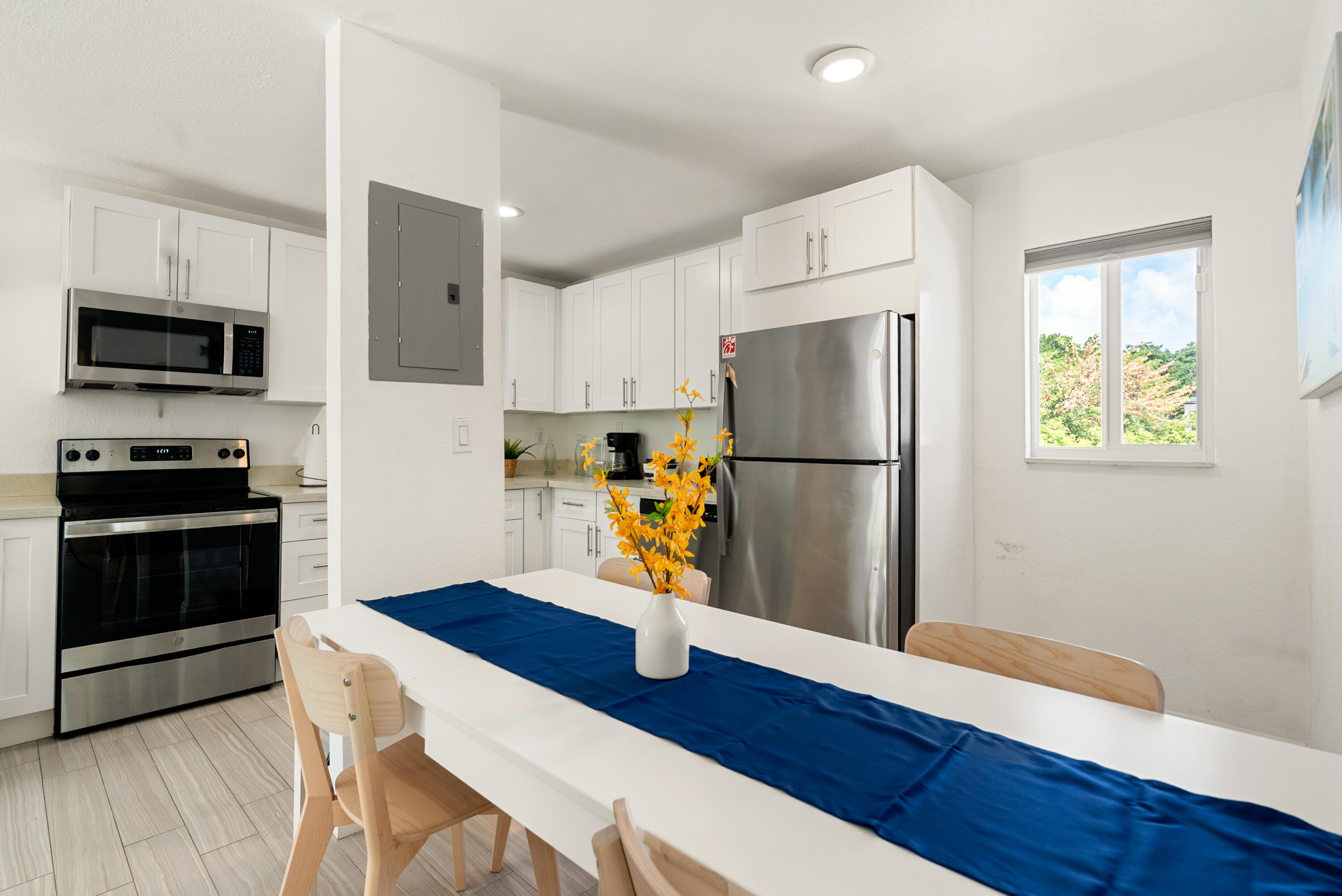 102 Harry Harris Drive Property Photo 6
