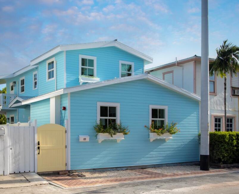 908 Catherine Street Property Photo 2