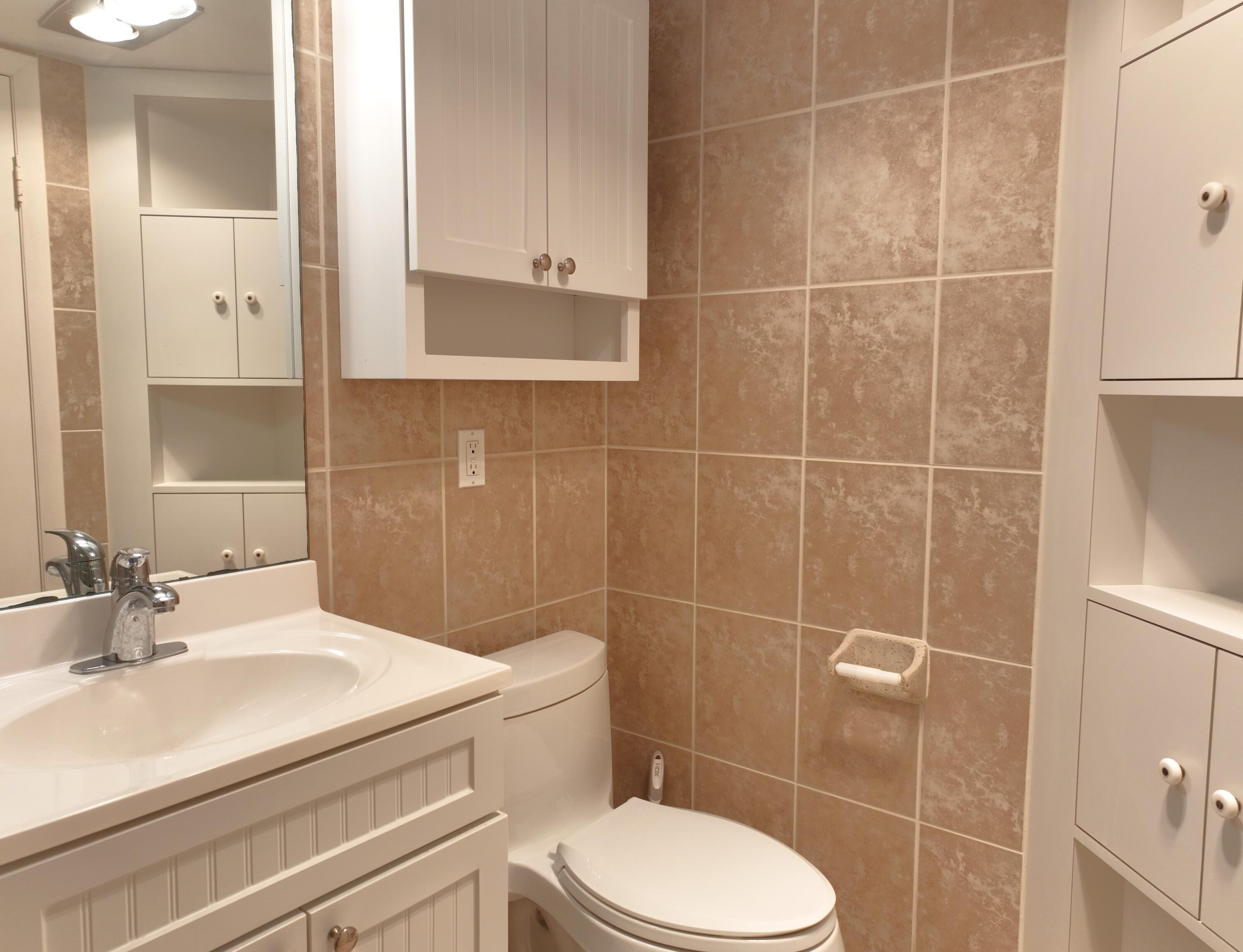 2000 Coco Plum Drive, 601 Property Photo 8