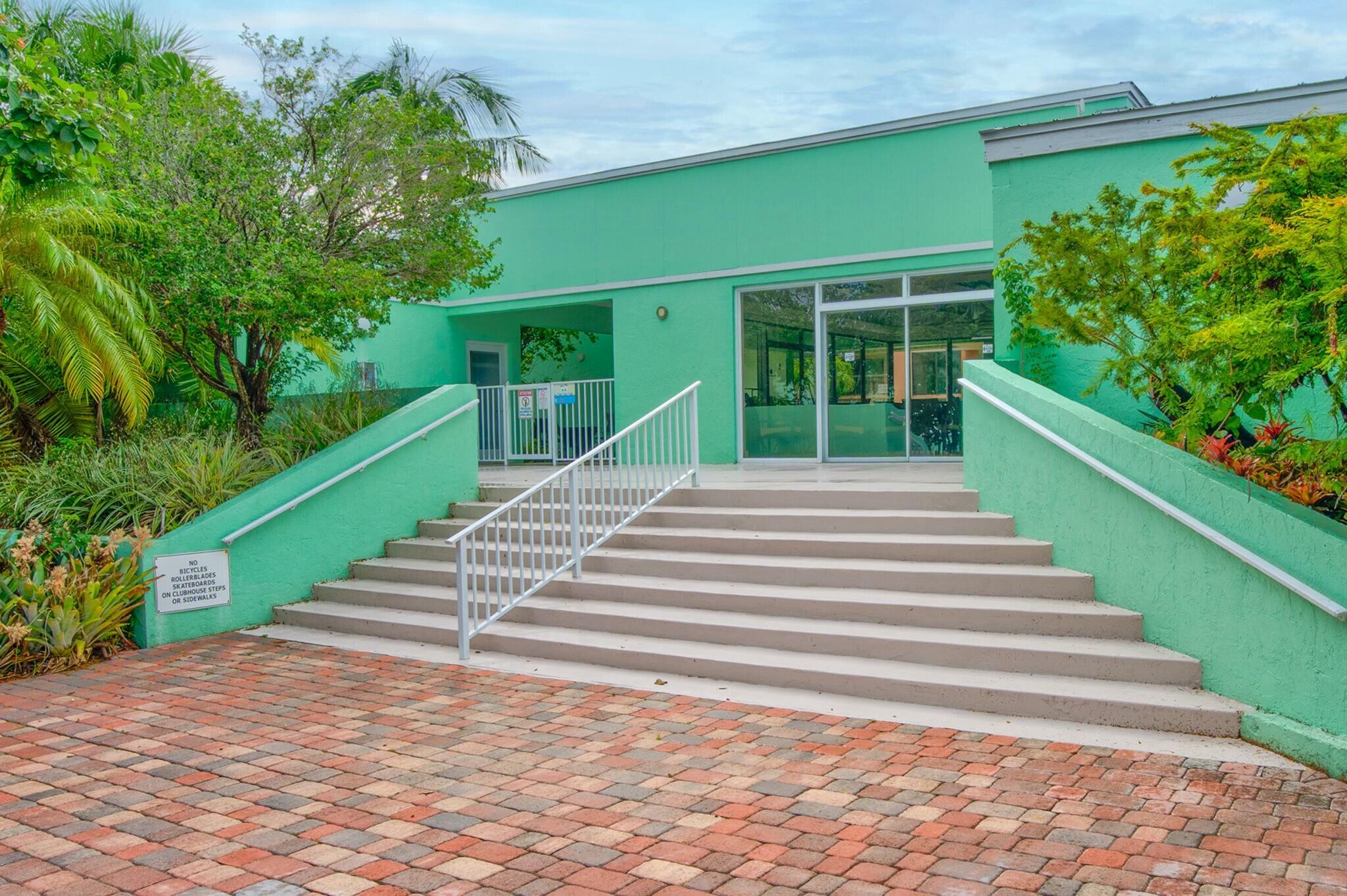 9860 Leeward Avenue Property Photo 35