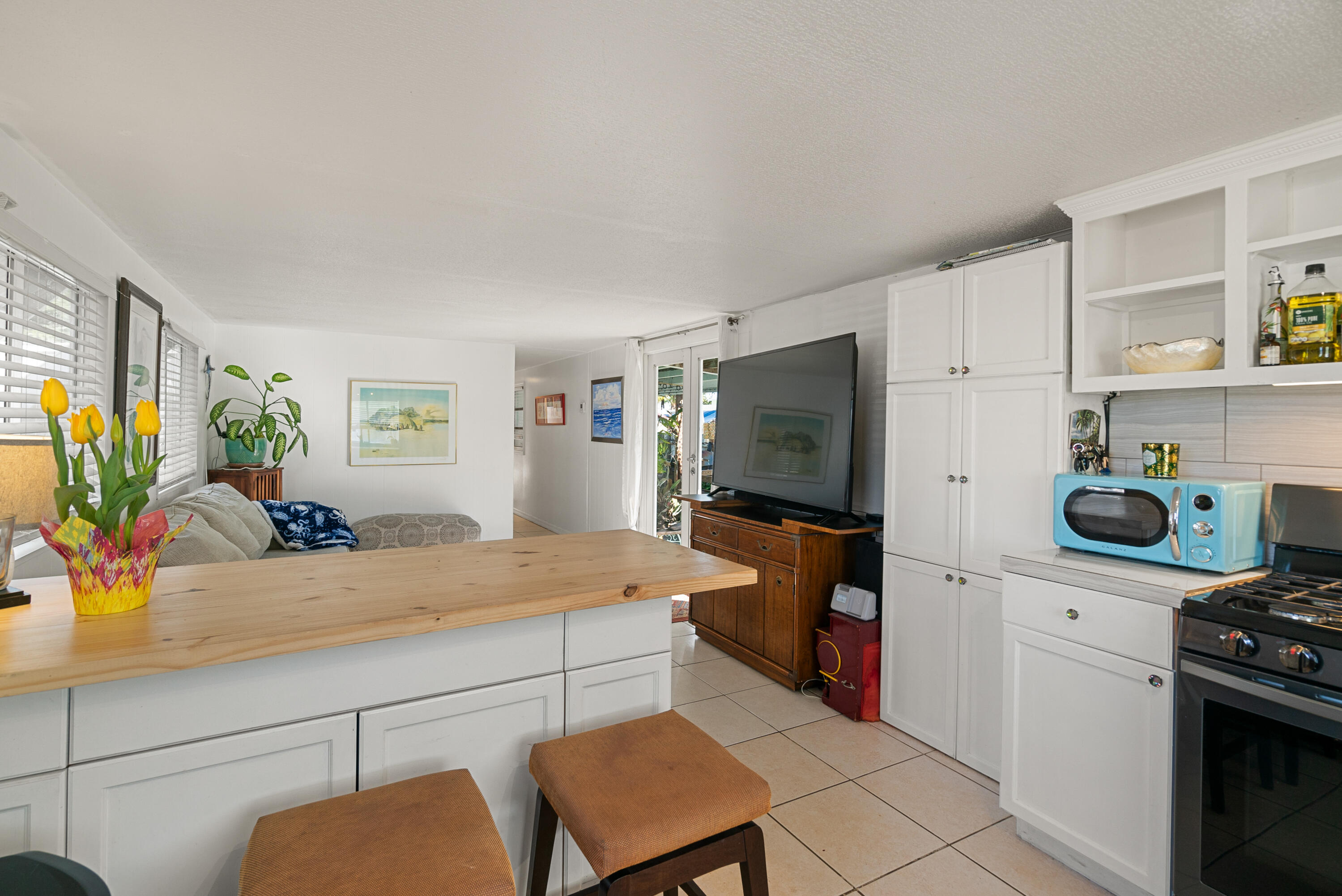 145 2nd Court Property Photo 6