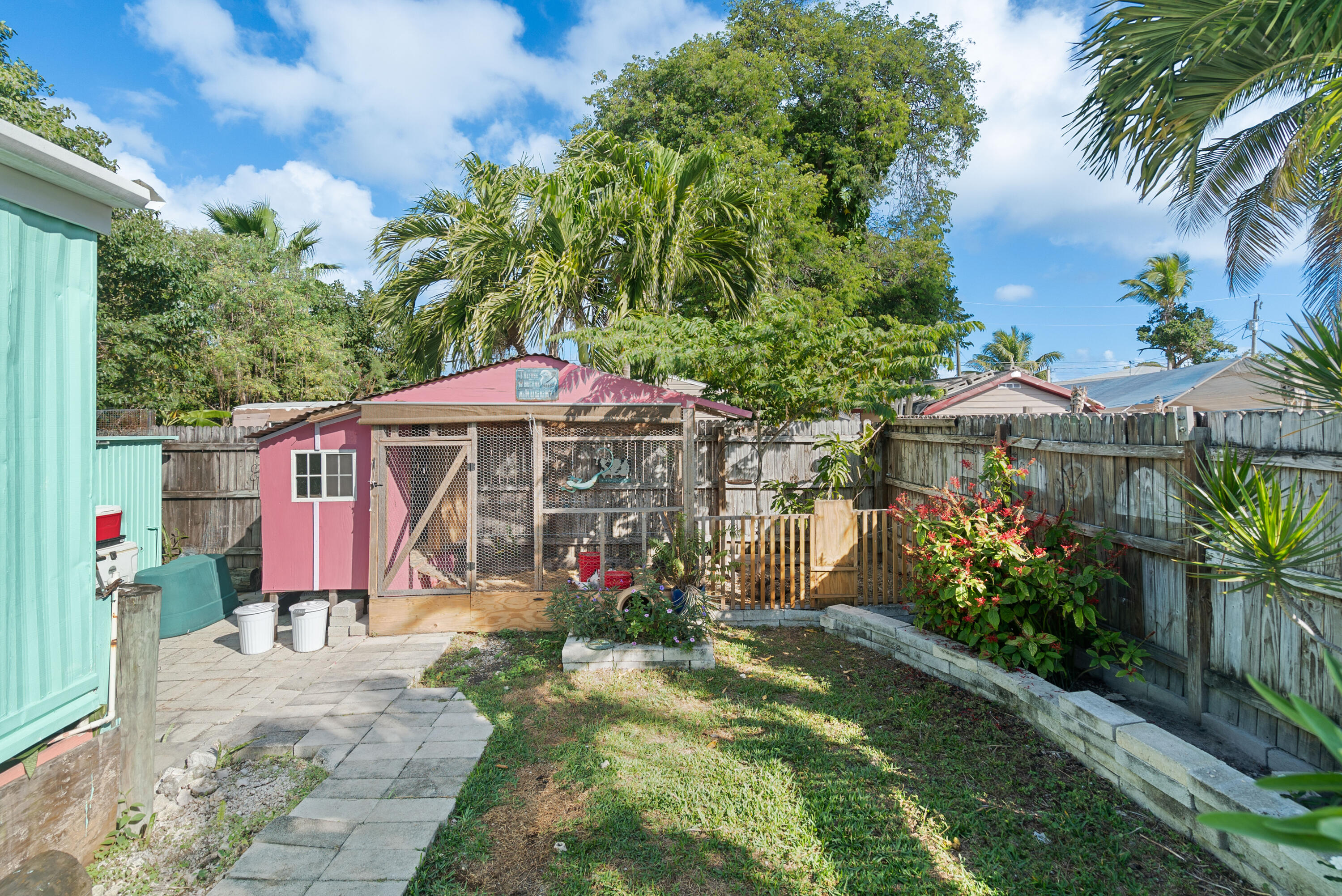 145 2nd Court Property Photo 19