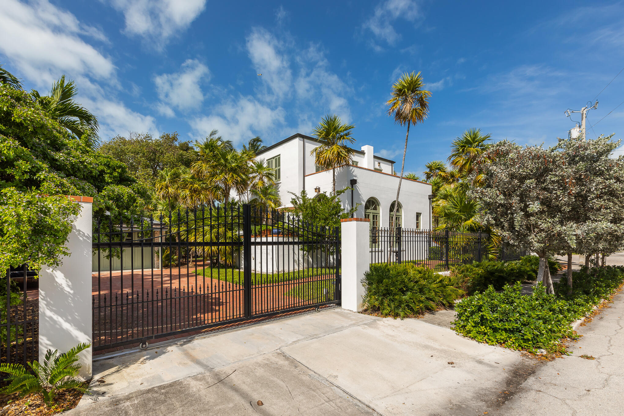 924 Flagler Avenue Property Photo 1