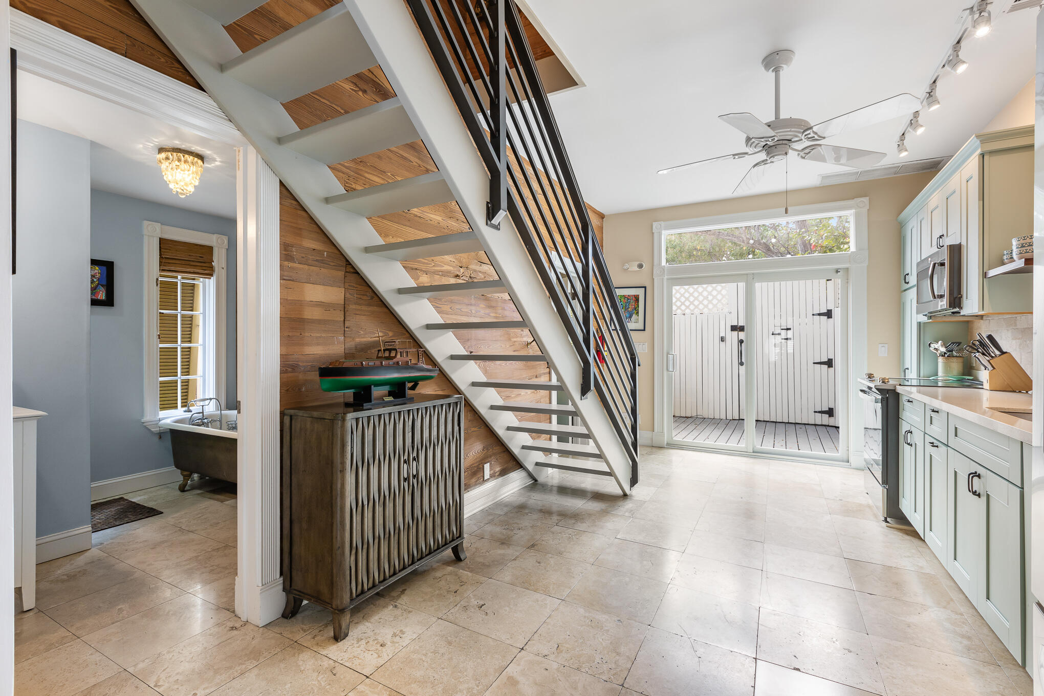 716 Duval Street Property Photo 15