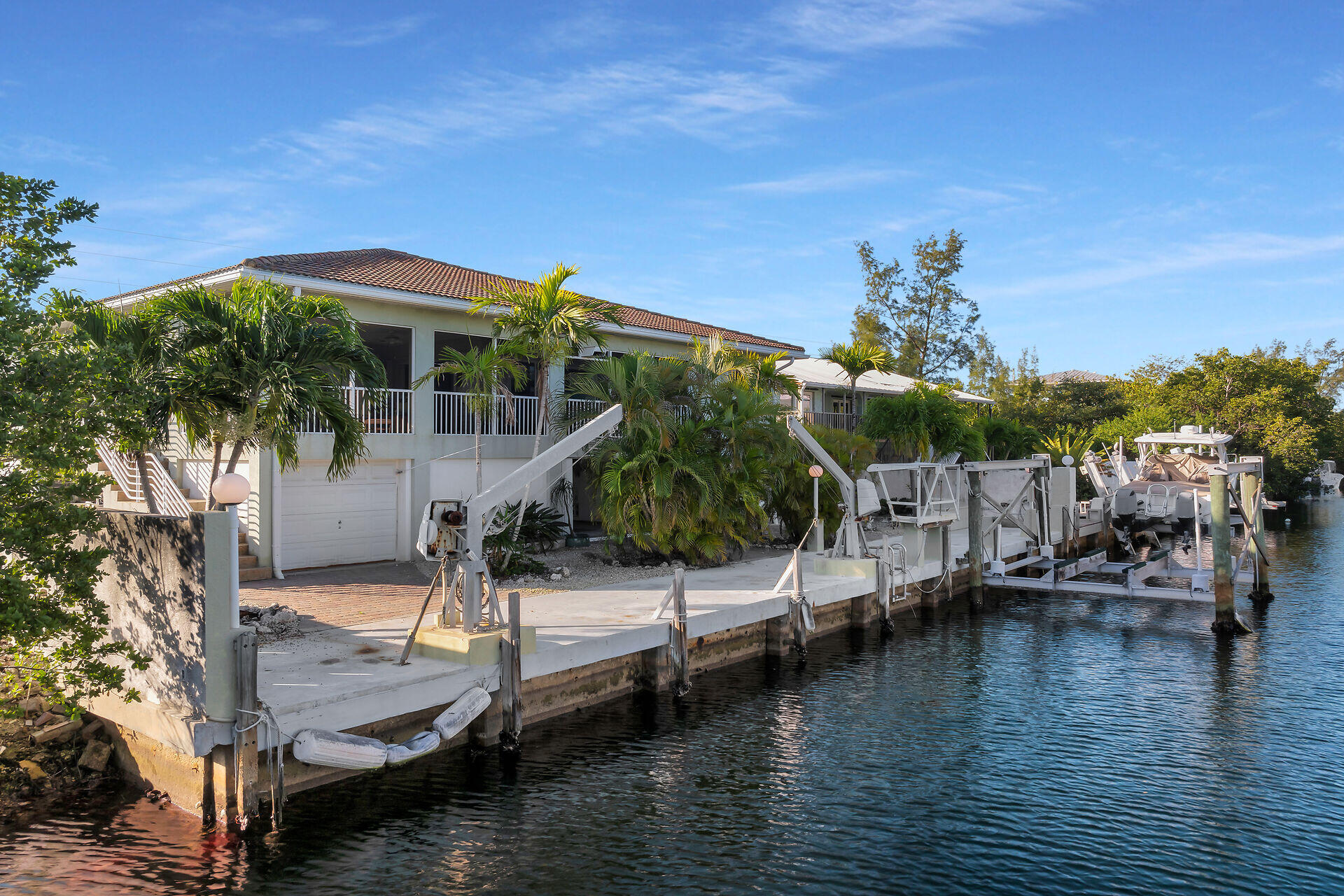 9960 Aviation Boulevard Property Photo 2