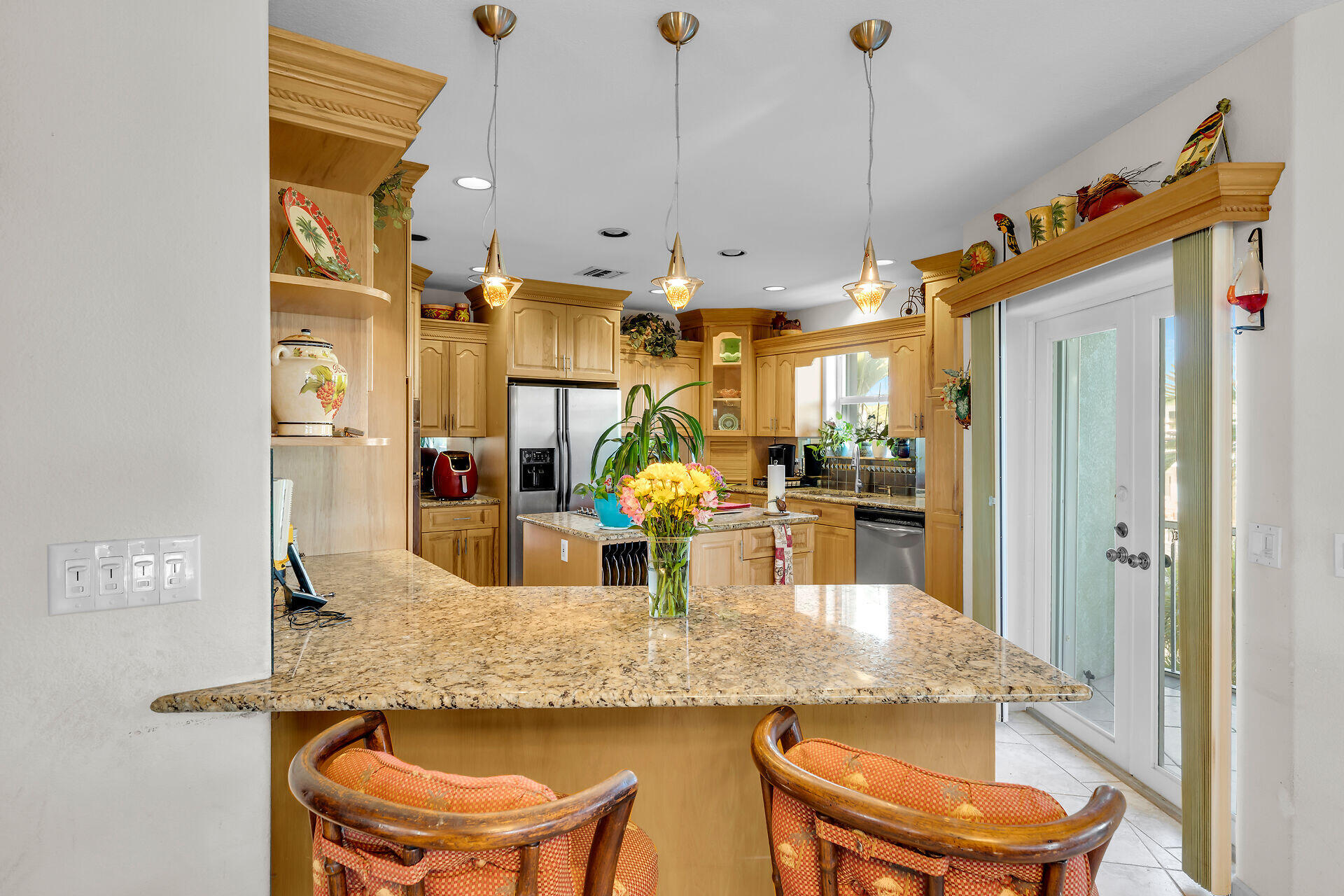 9960 Aviation Boulevard Property Photo 10