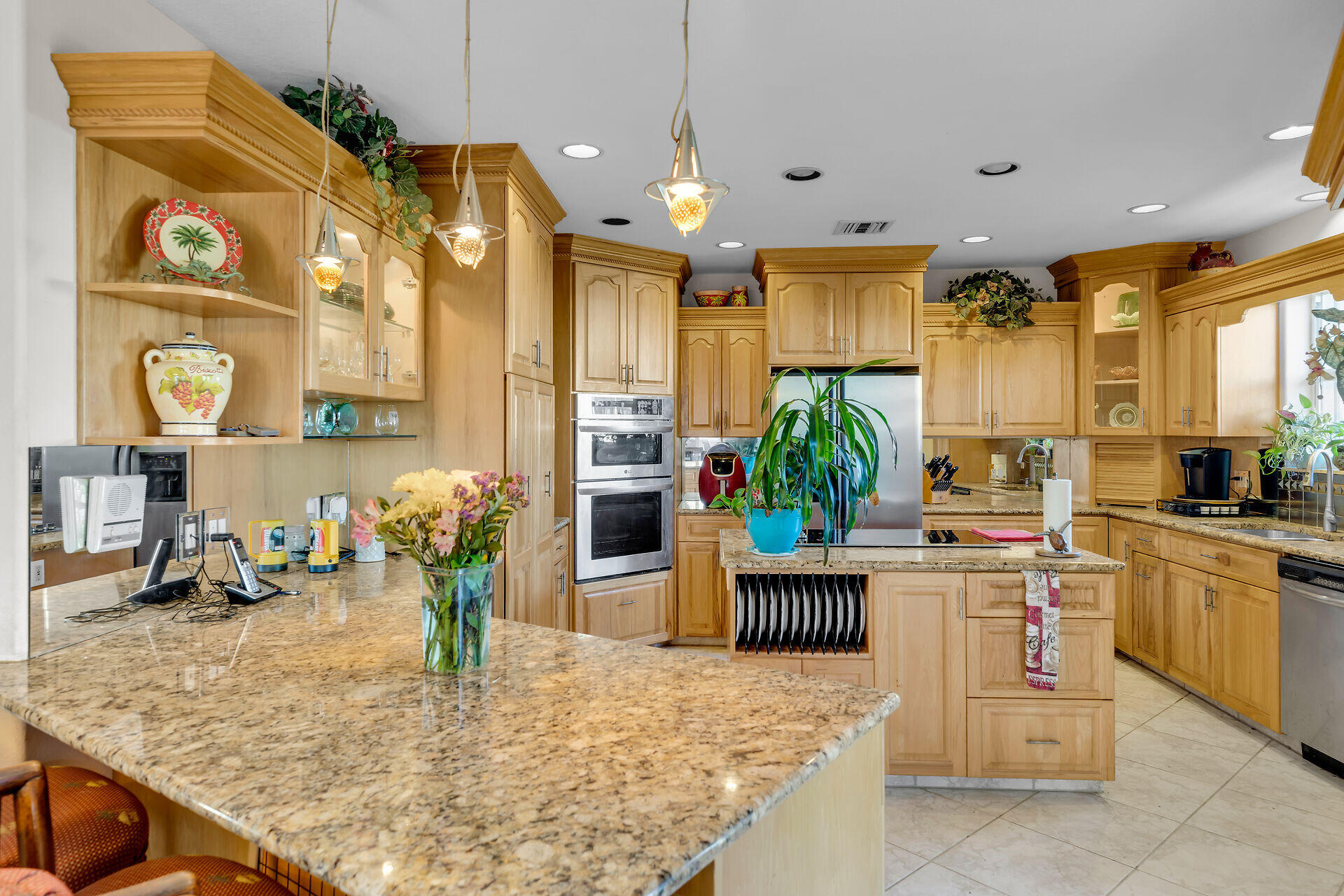 9960 Aviation Boulevard Property Photo 11