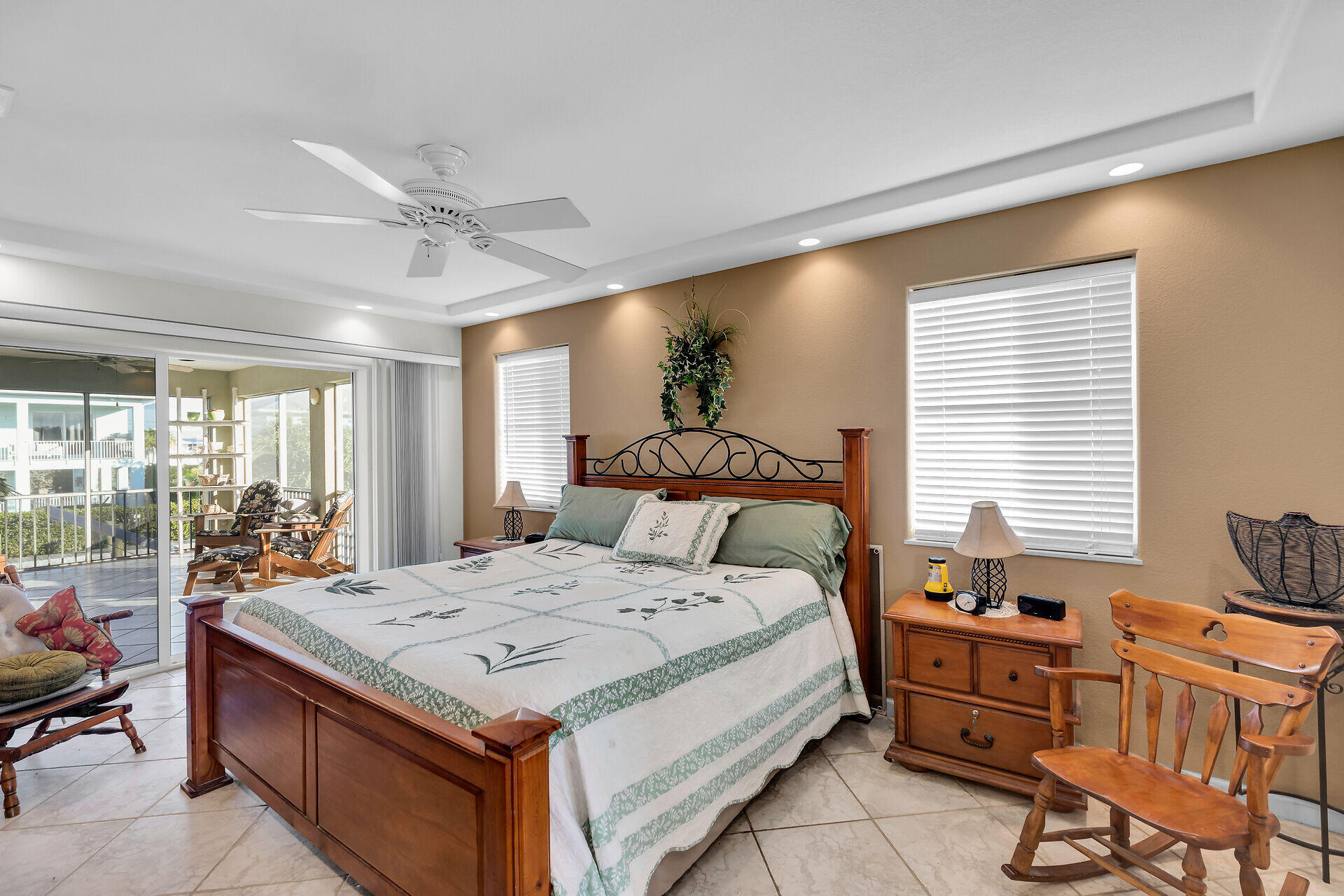 9960 Aviation Boulevard Property Photo 15