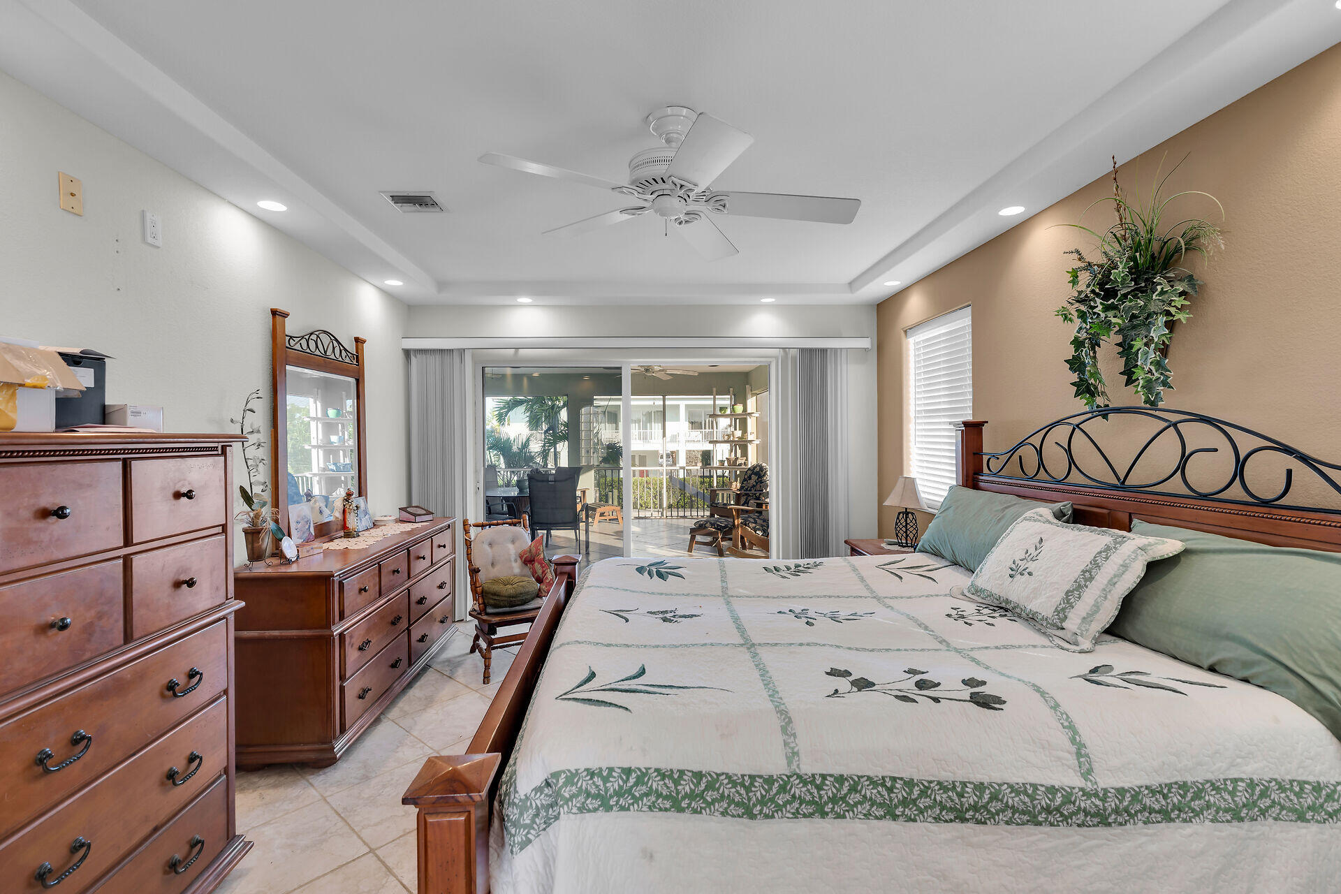 9960 Aviation Boulevard Property Photo 16