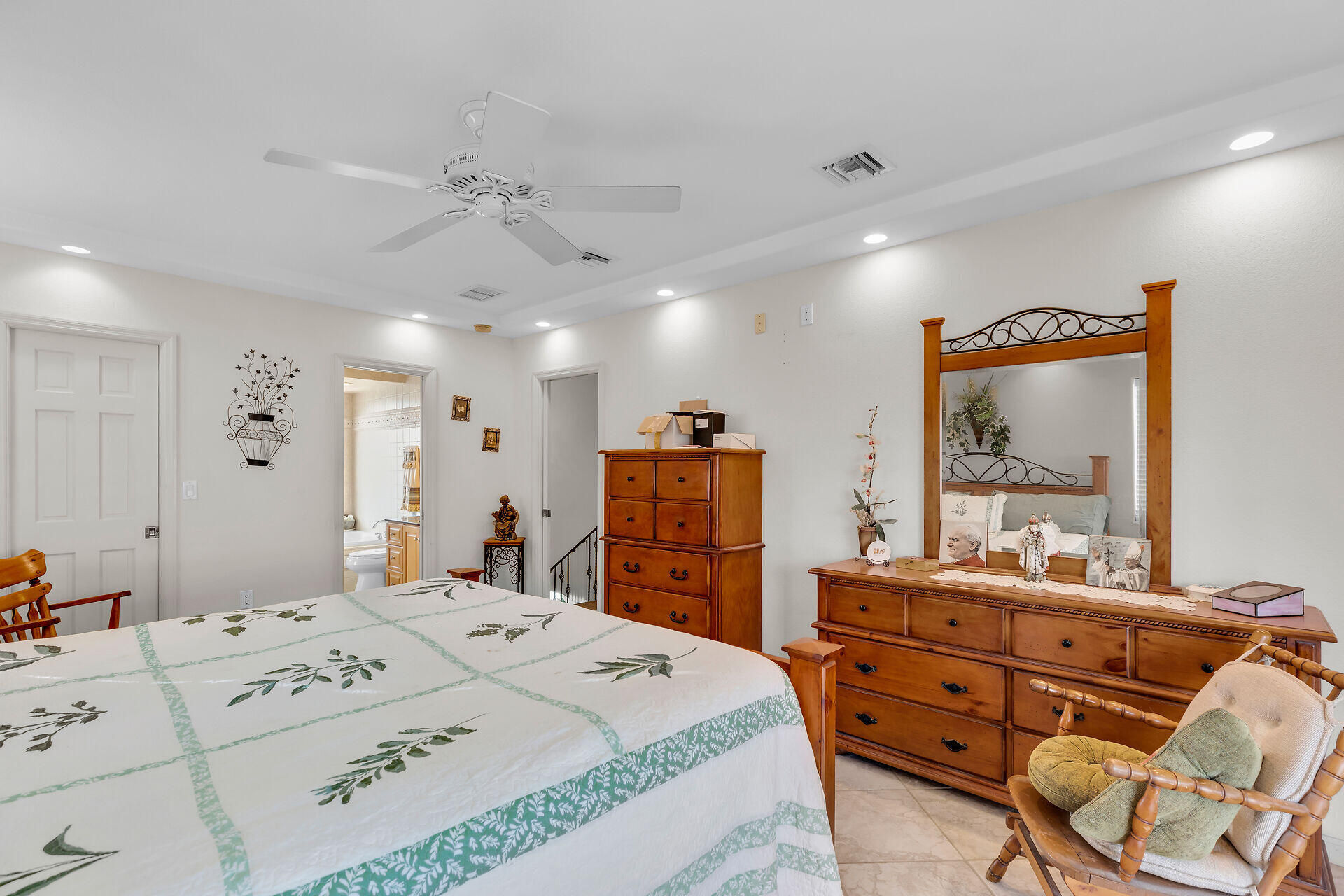 9960 Aviation Boulevard Property Photo 17