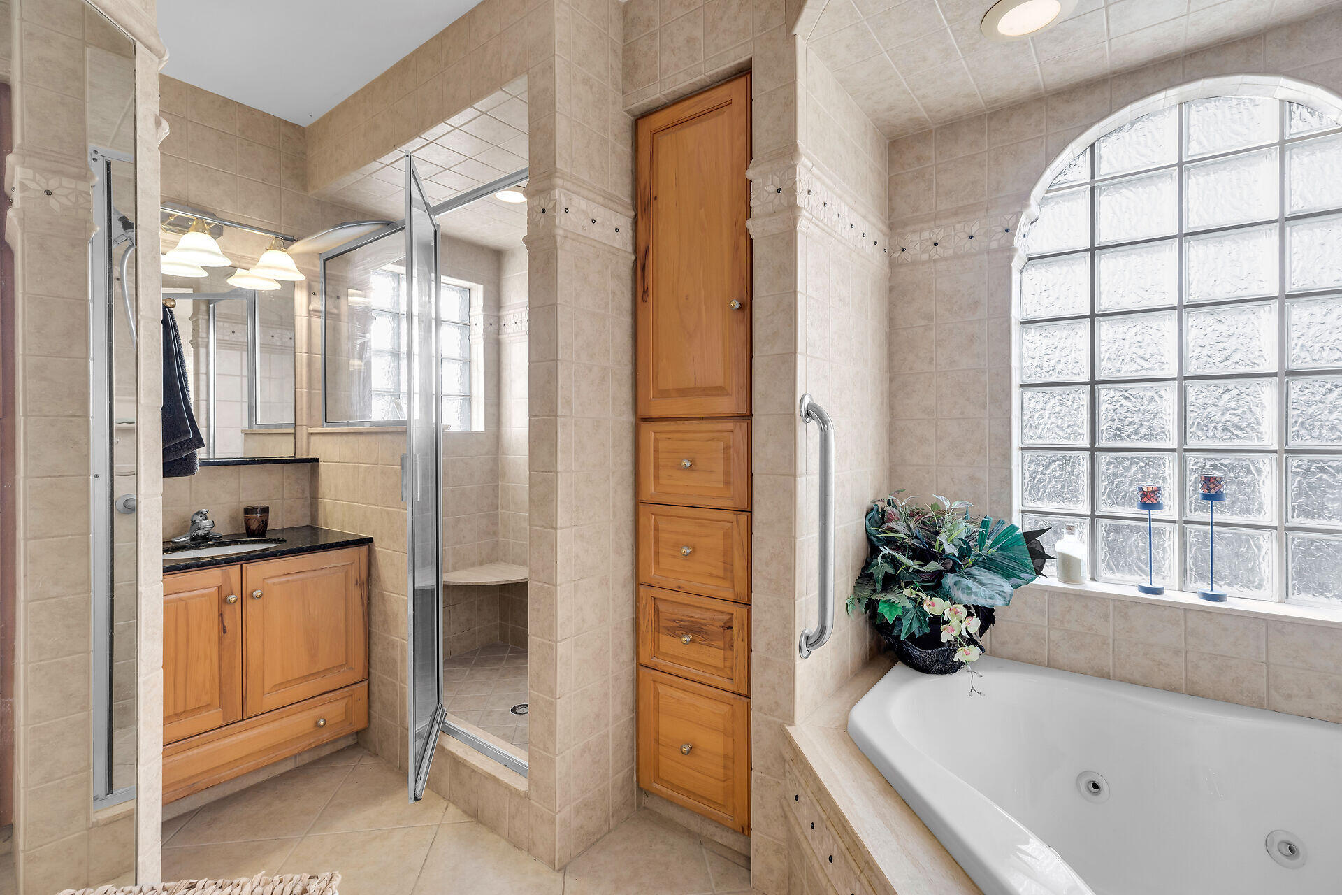 9960 Aviation Boulevard Property Photo 19