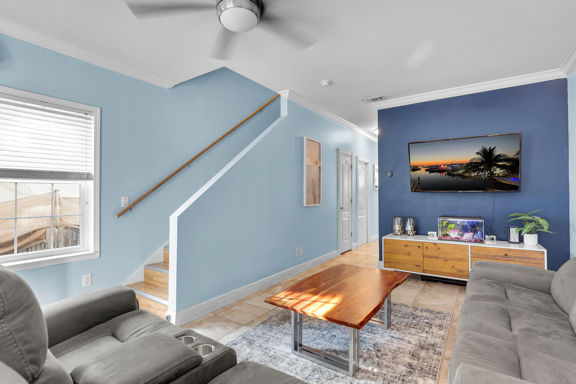 2420 Patterson Avenue, B Property Photo 8