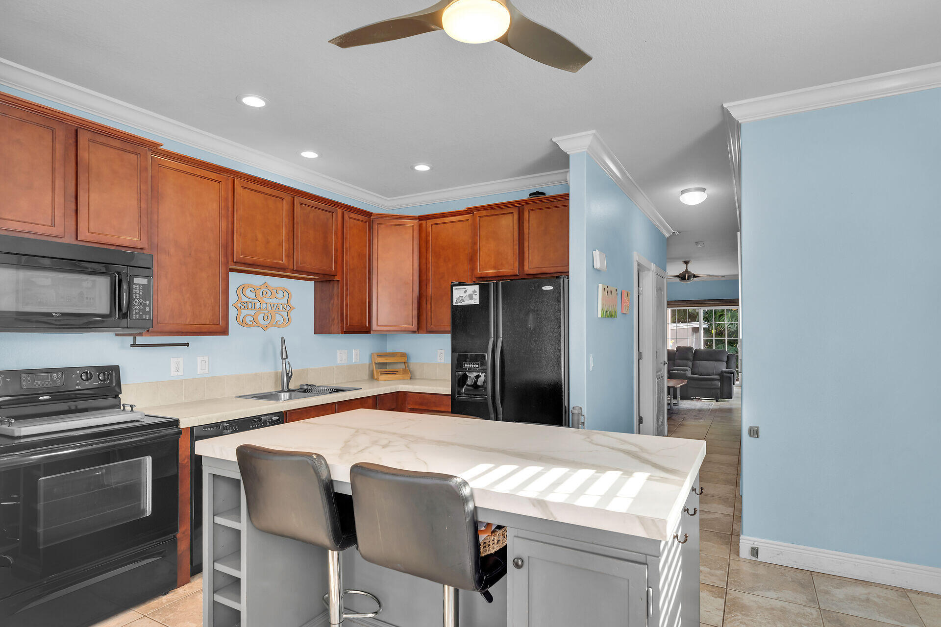 2420 Patterson Avenue, B Property Photo 9