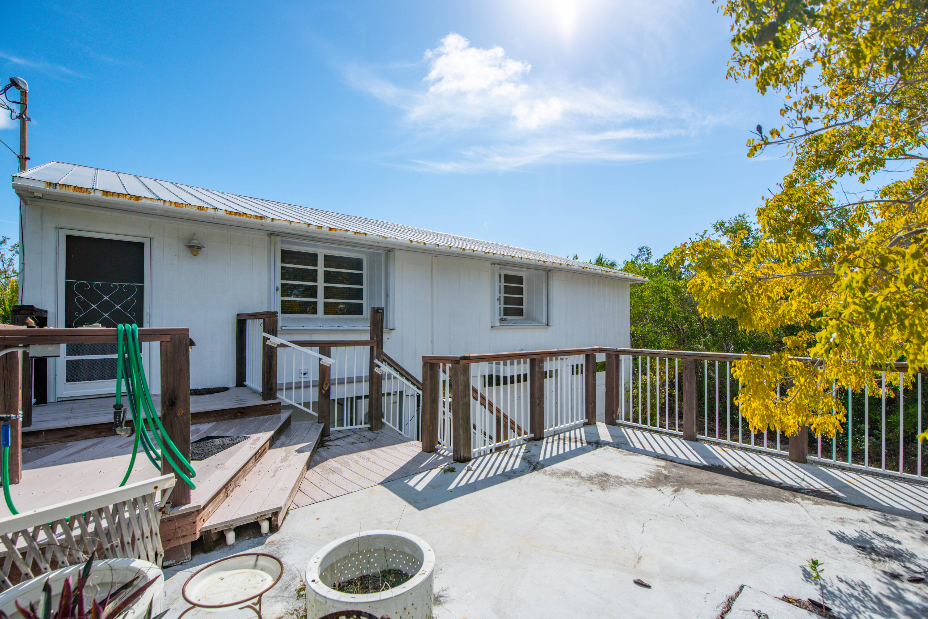 357 Ships Way Property Photo 18