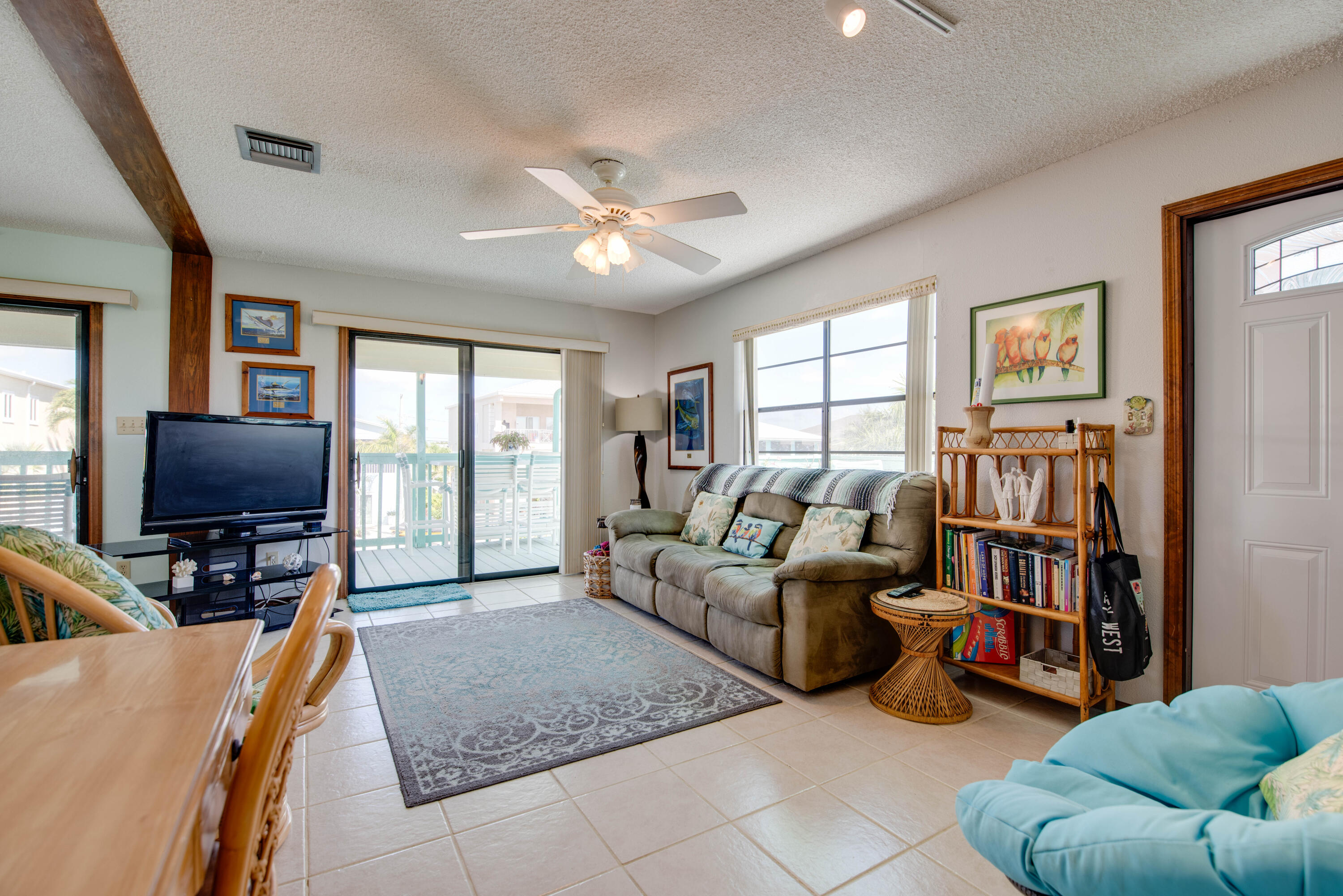 575 E Caribbean Drive Property Photo 6