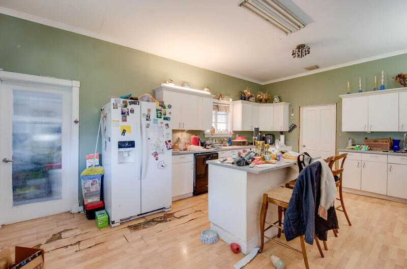 1327 Duncan Street Property Photo 4