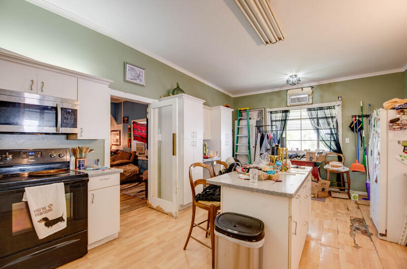1327 Duncan Street Property Photo 5